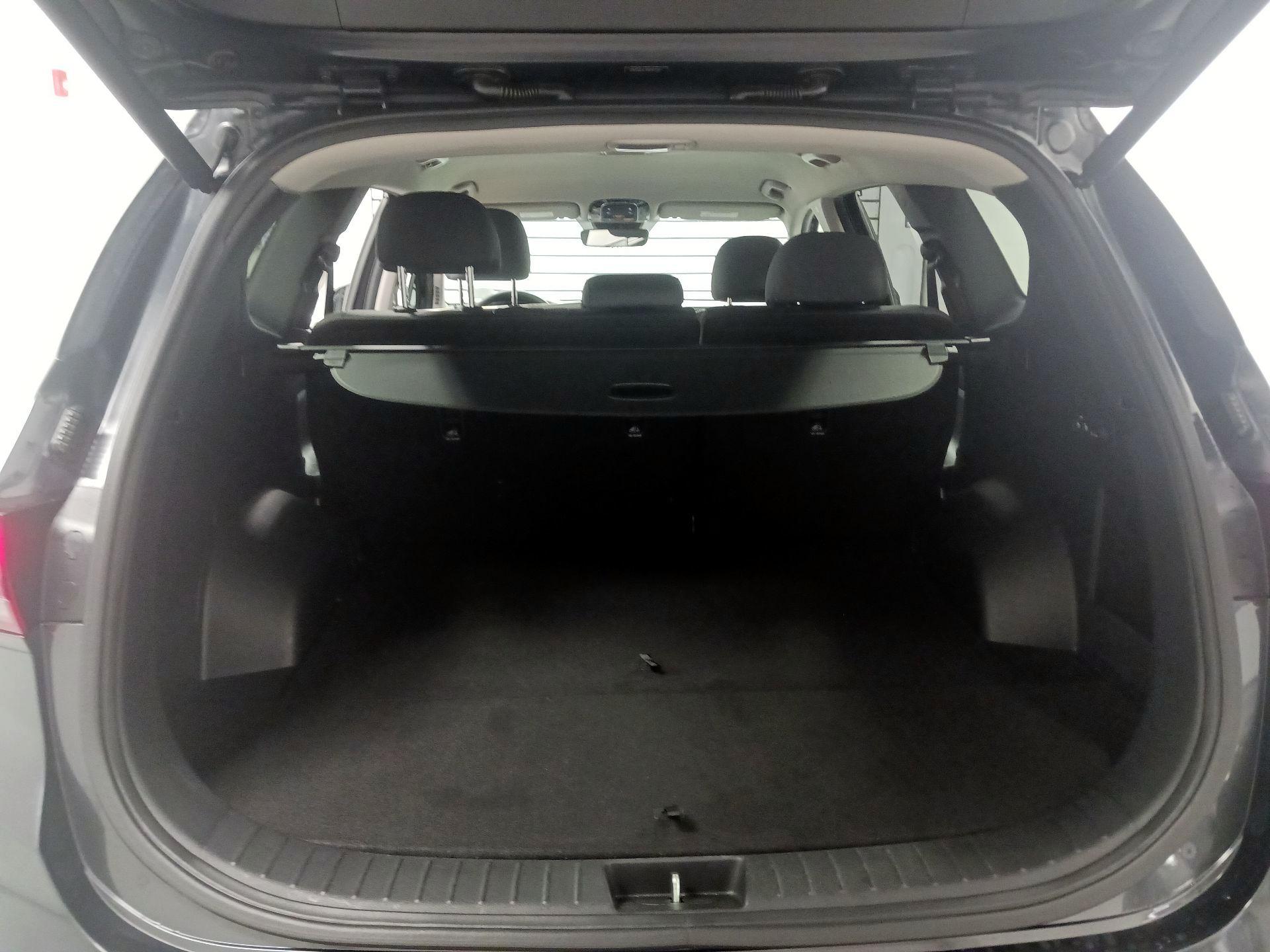 Thumbnail: 2022 Hyundai Santa Fe - 18