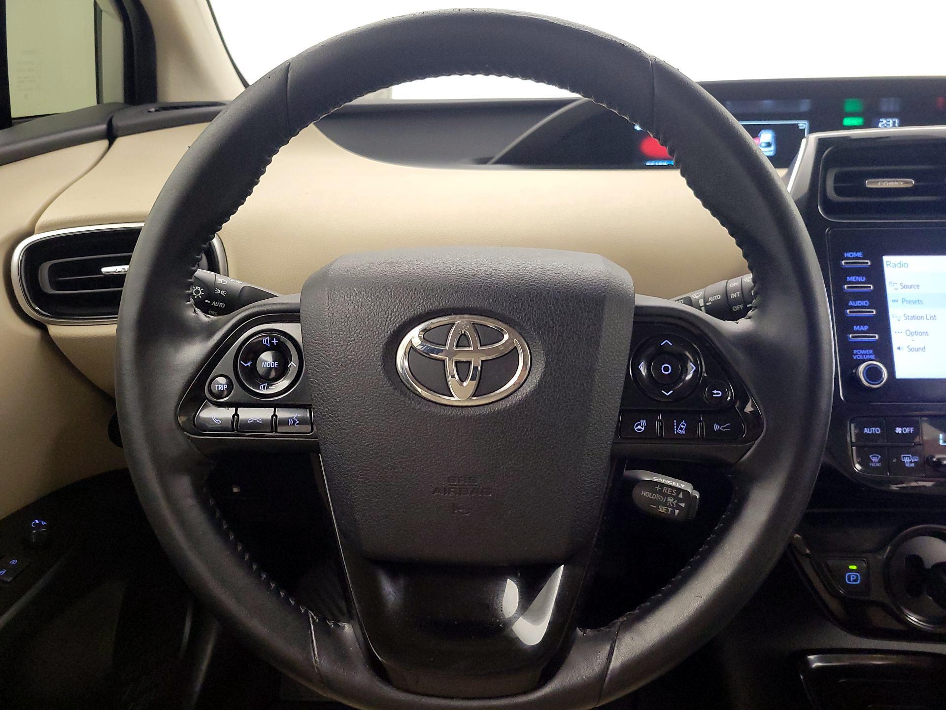 Thumbnail: 2020 Toyota Prius - 10