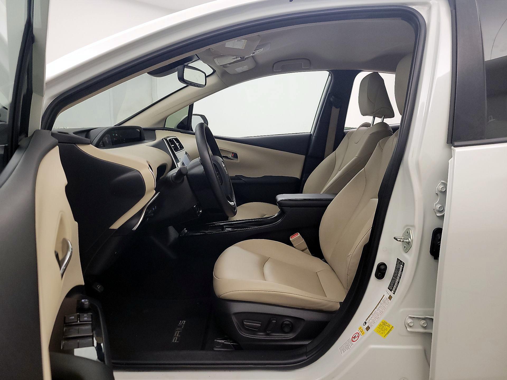 Thumbnail: 2020 Toyota Prius - 11
