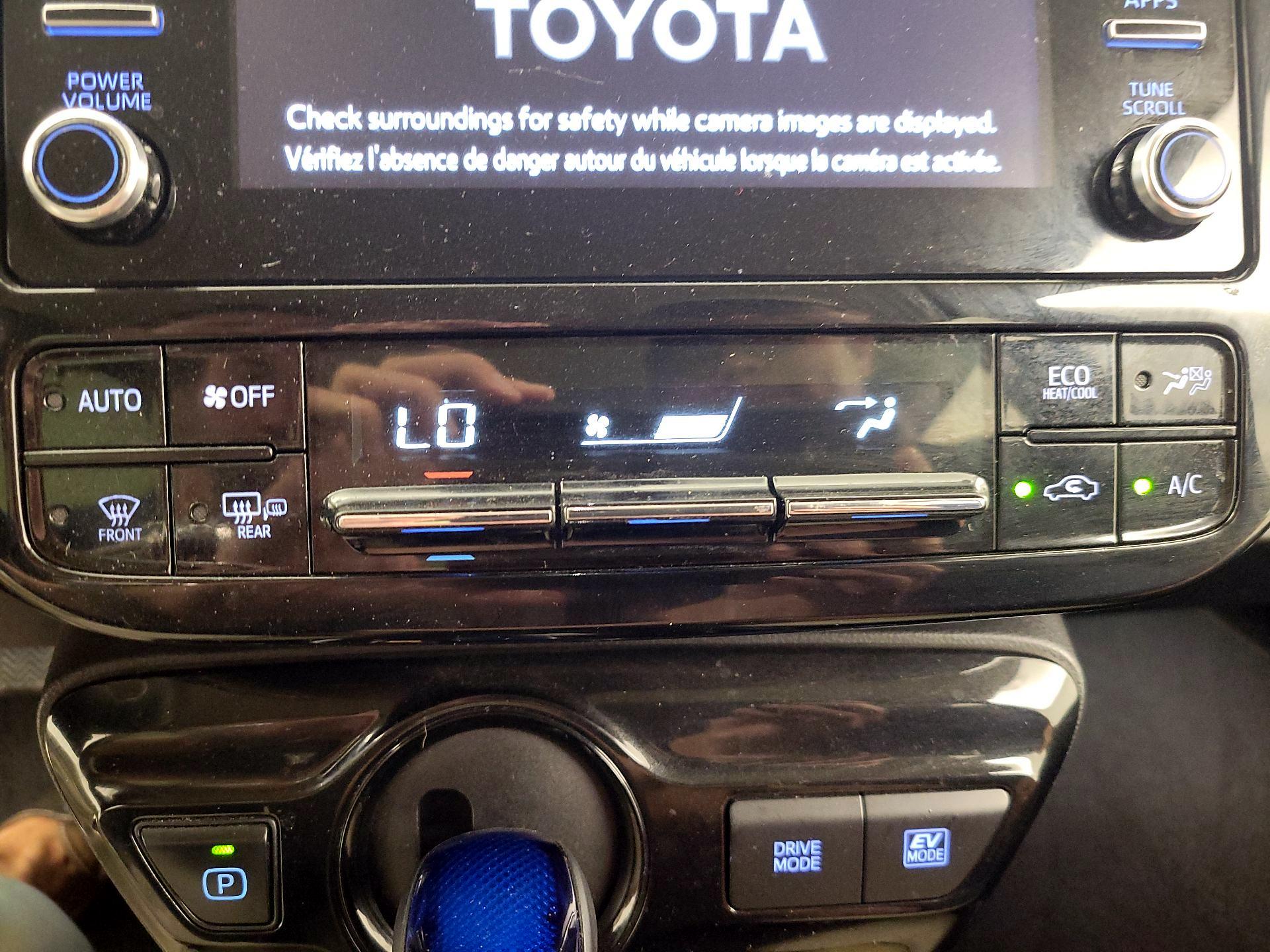 Thumbnail: 2020 Toyota Prius - 16