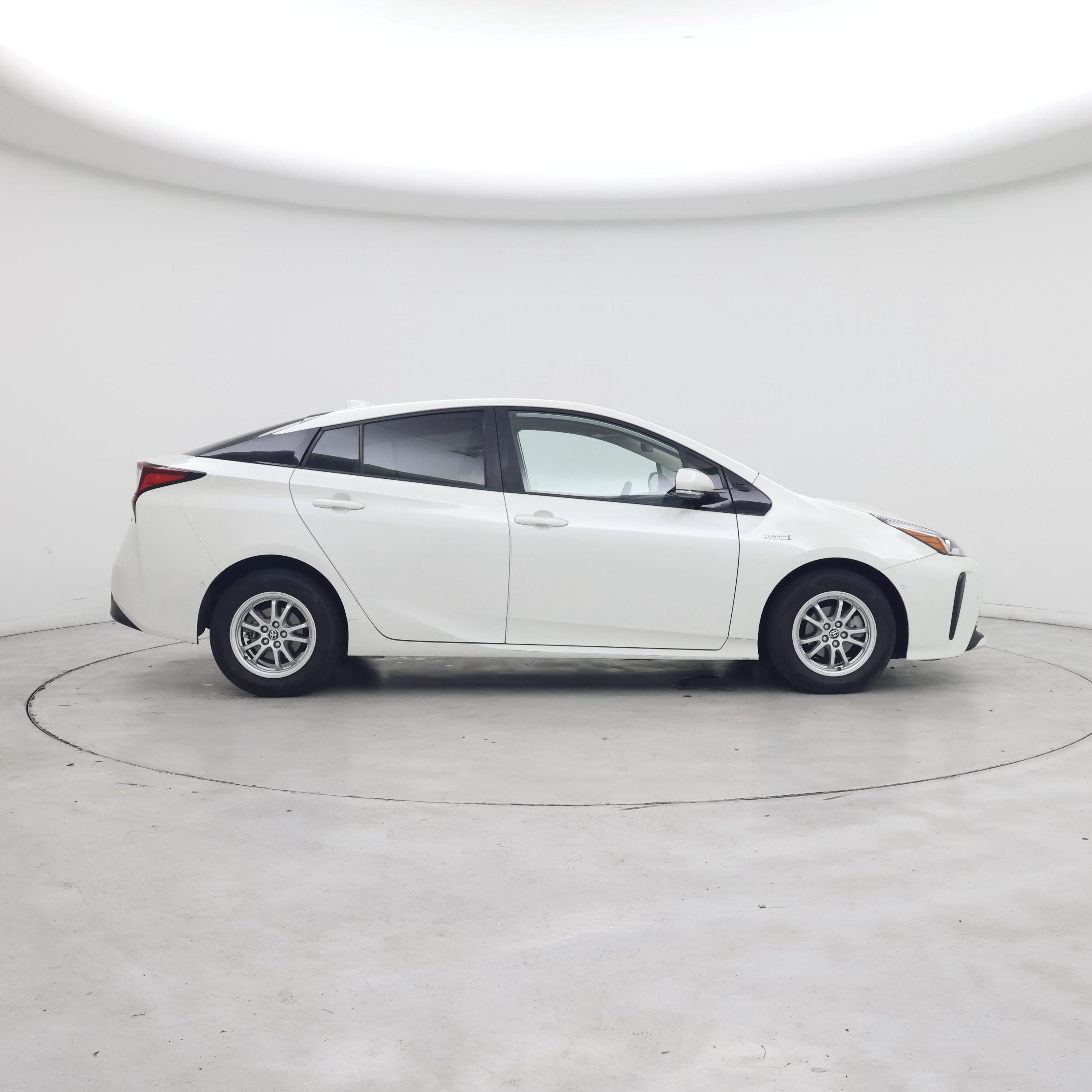 Thumbnail: 2020 Toyota Prius - 7
