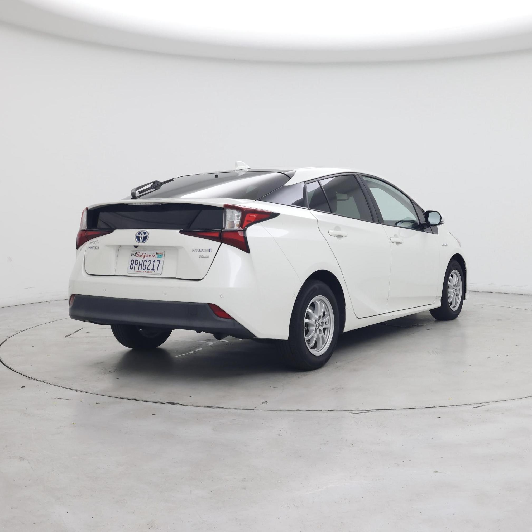 Thumbnail: 2020 Toyota Prius - 8