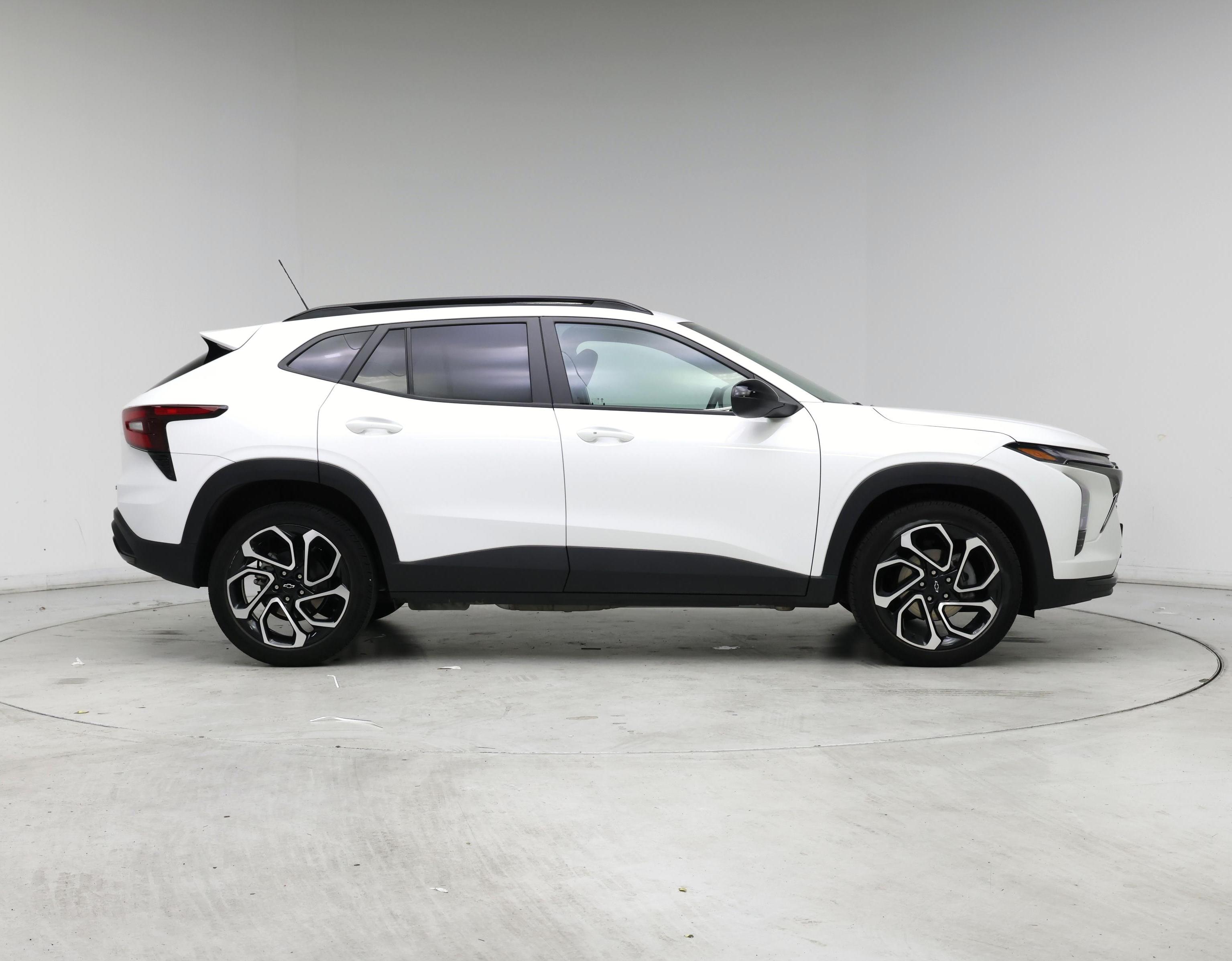 Thumbnail: 2025 Chevrolet Trax - 7
