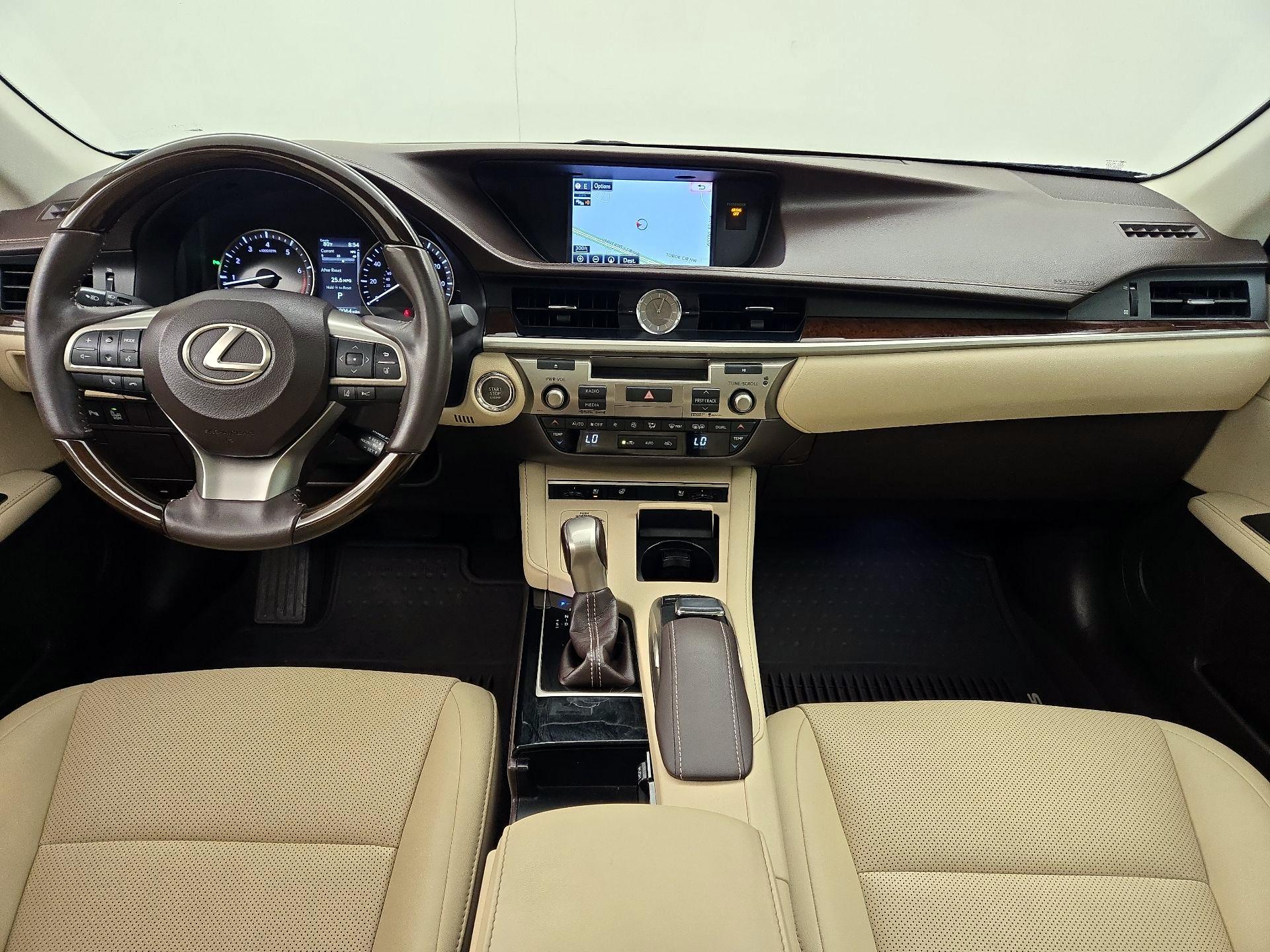 Thumbnail: 2016 Lexus ES - 9