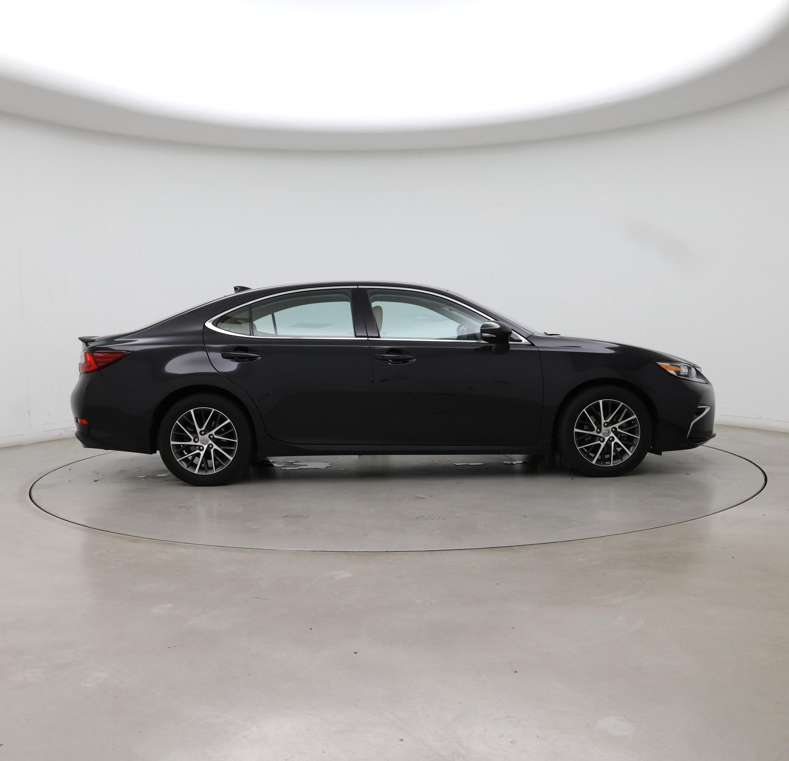 Thumbnail: 2016 Lexus ES - 7