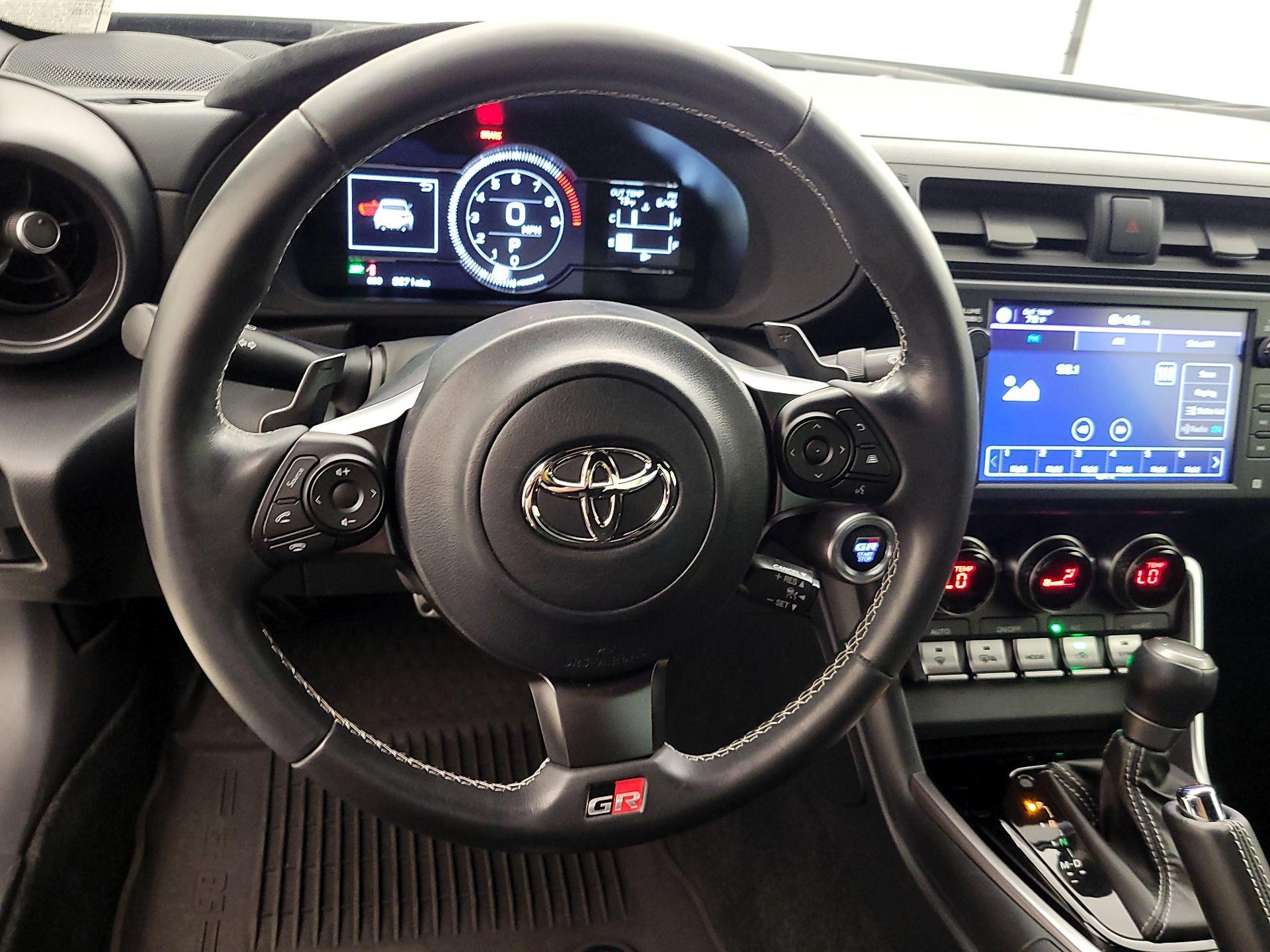 Thumbnail: 2024 Toyota GR86 - 10