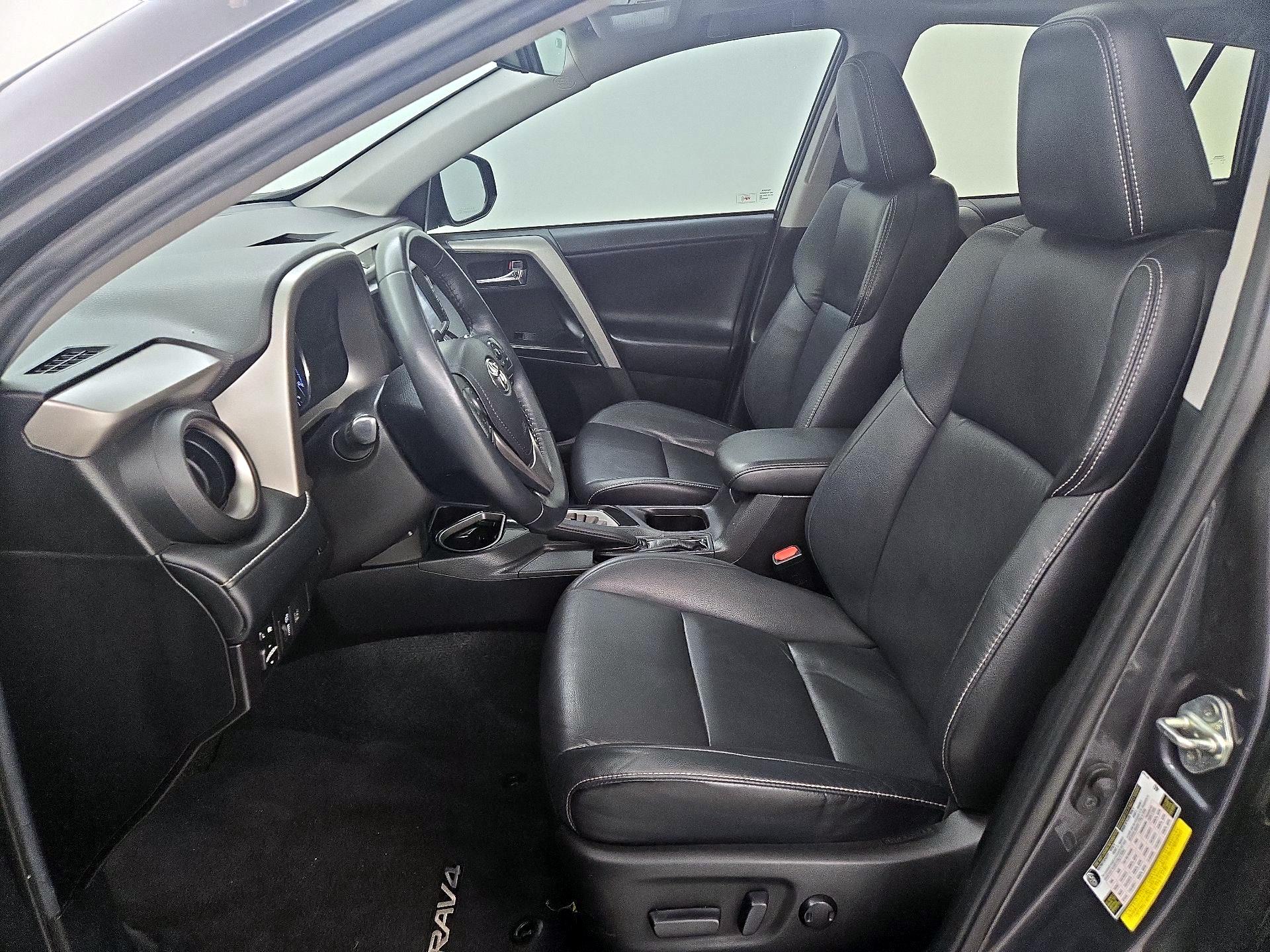 Thumbnail: 2018 Toyota RAV4 - 11