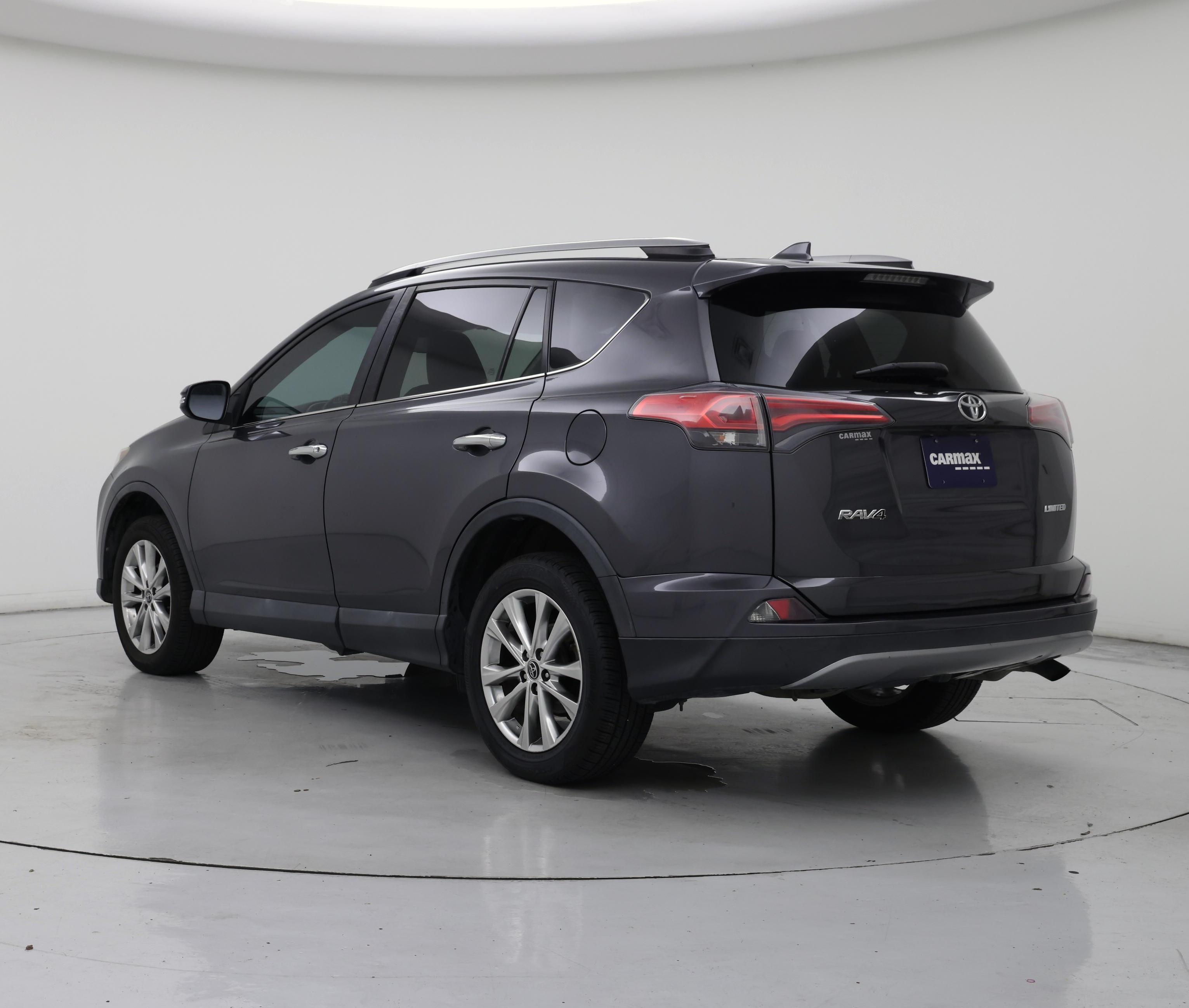 Thumbnail: 2018 Toyota RAV4 - 2