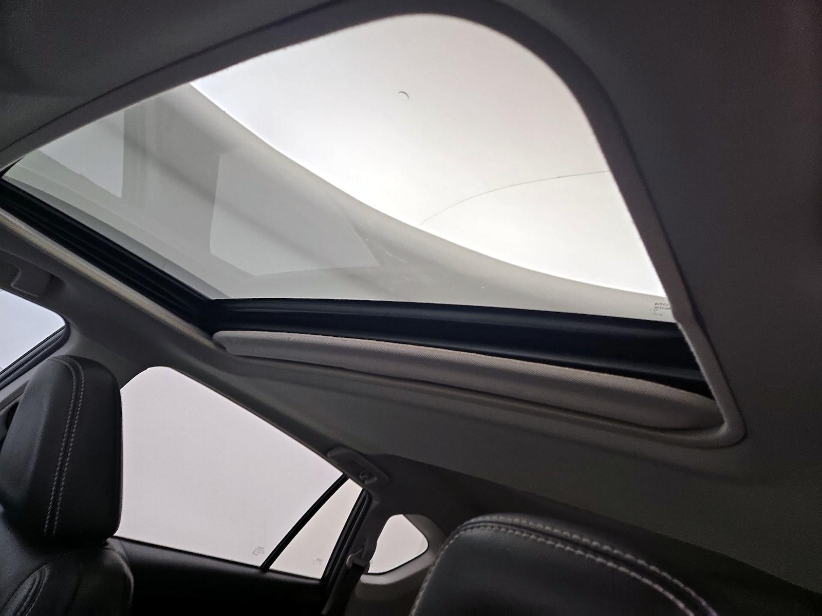 2018 Toyota RAV4 Limited - Photo 20