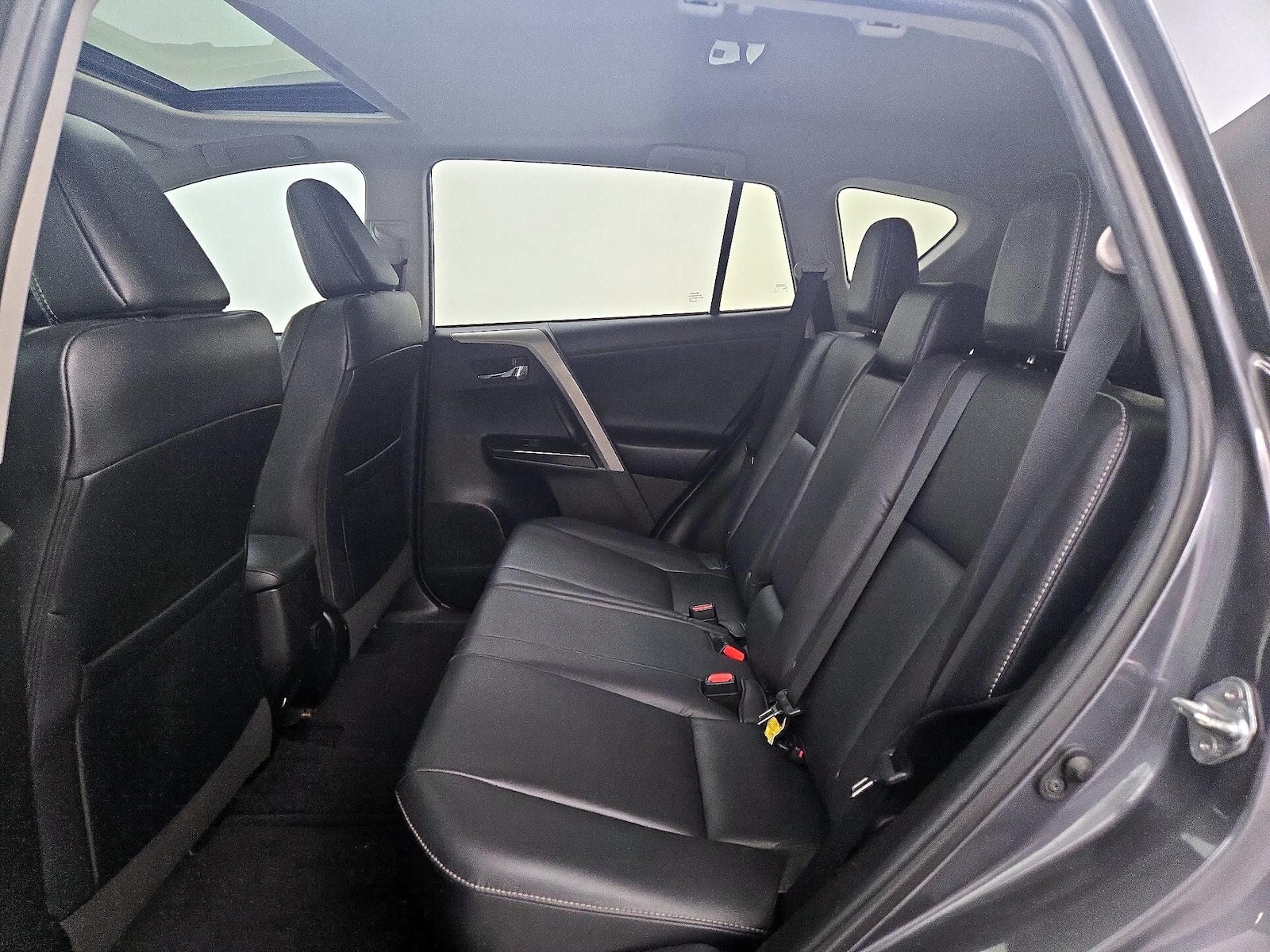 2018 Toyota RAV4 Limited - Photo 21