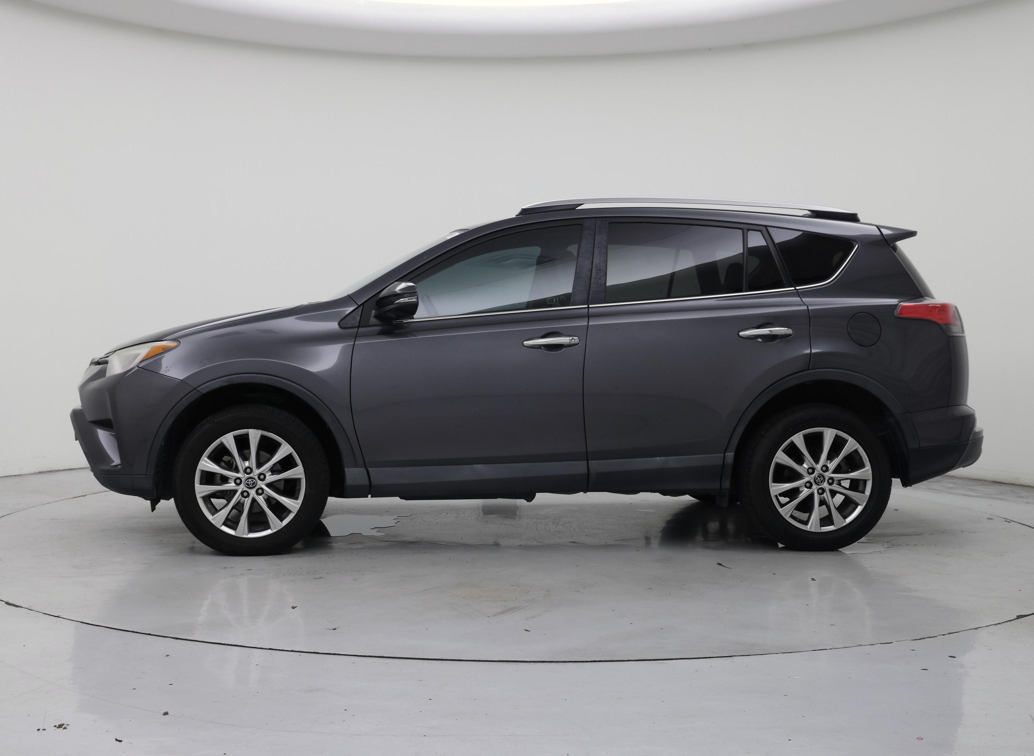 Thumbnail: 2018 Toyota RAV4 - 3