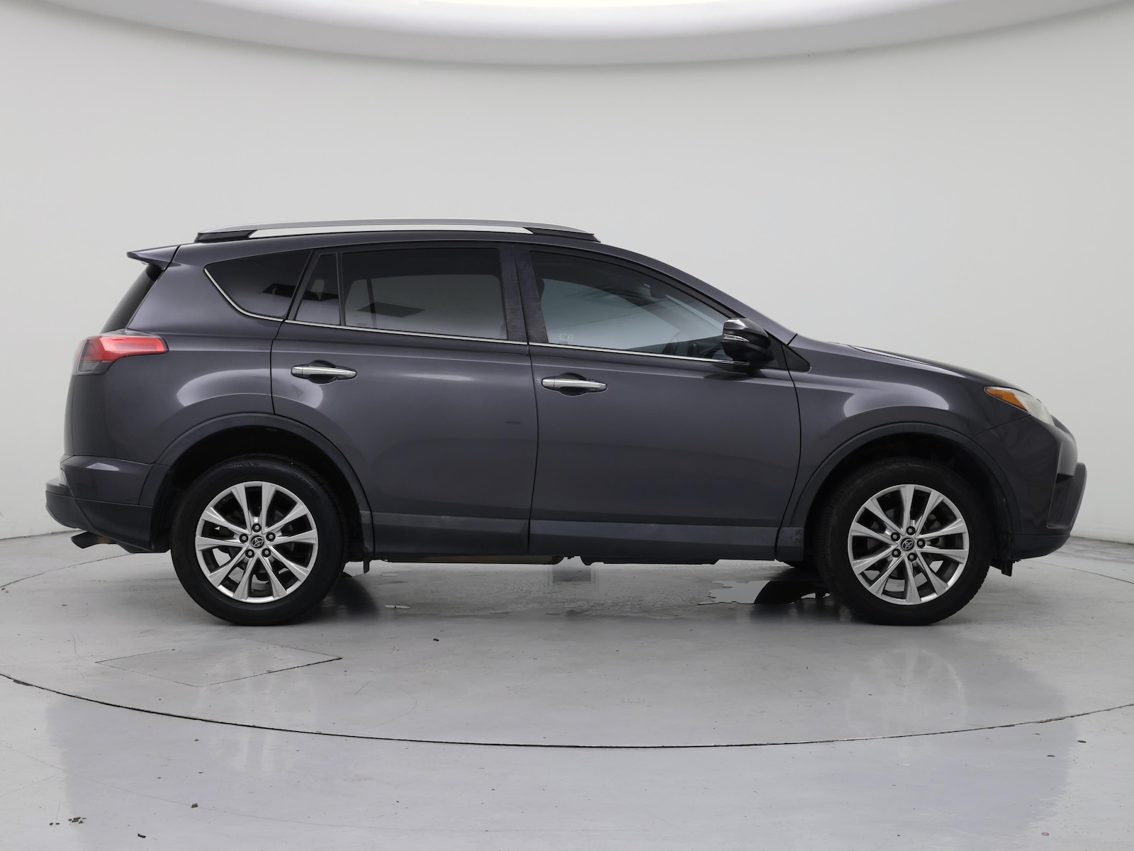 2018 Toyota RAV4 Limited - Photo 8