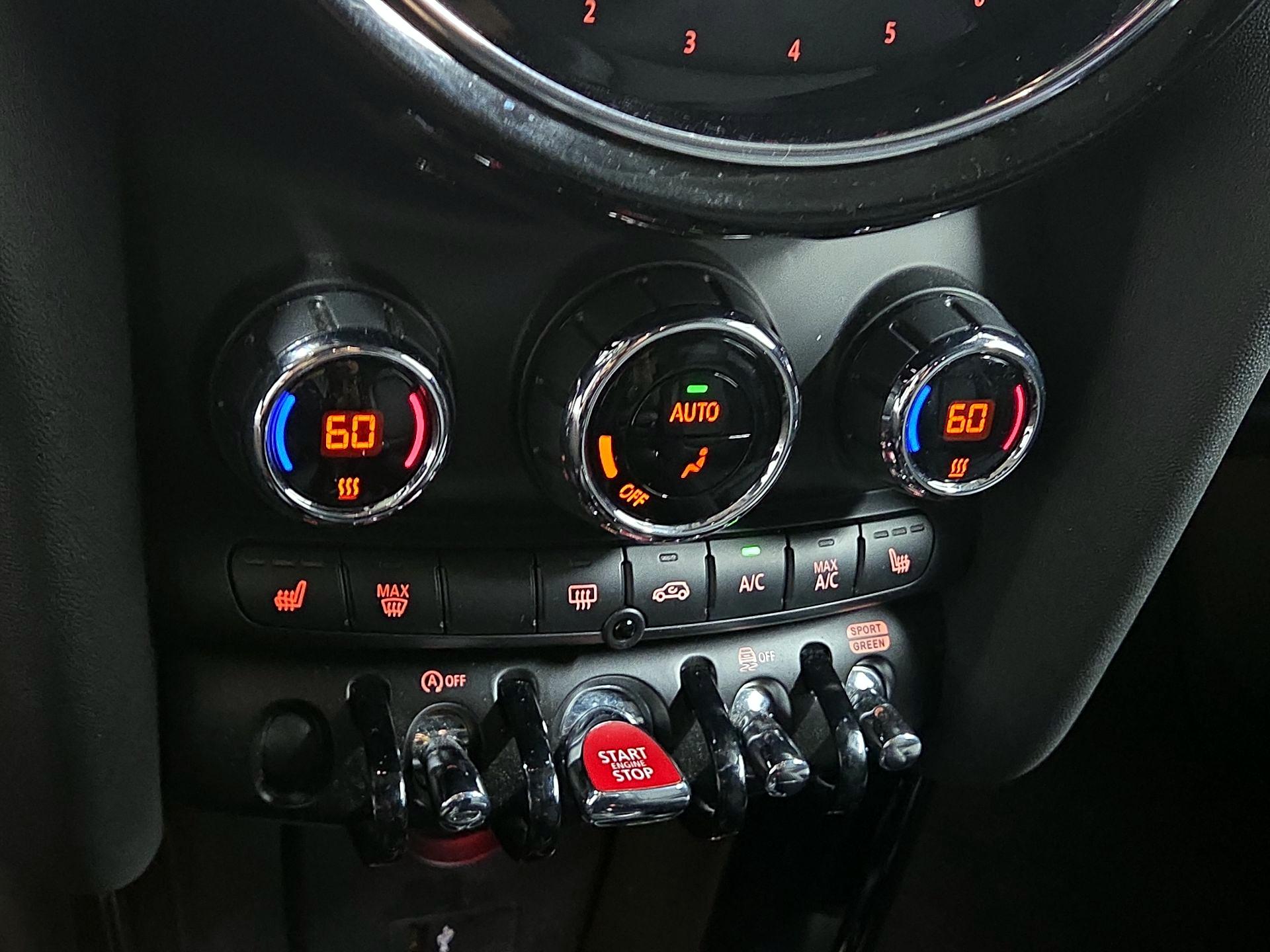 Thumbnail: 2022 MINI Cooper Hardtop - 15