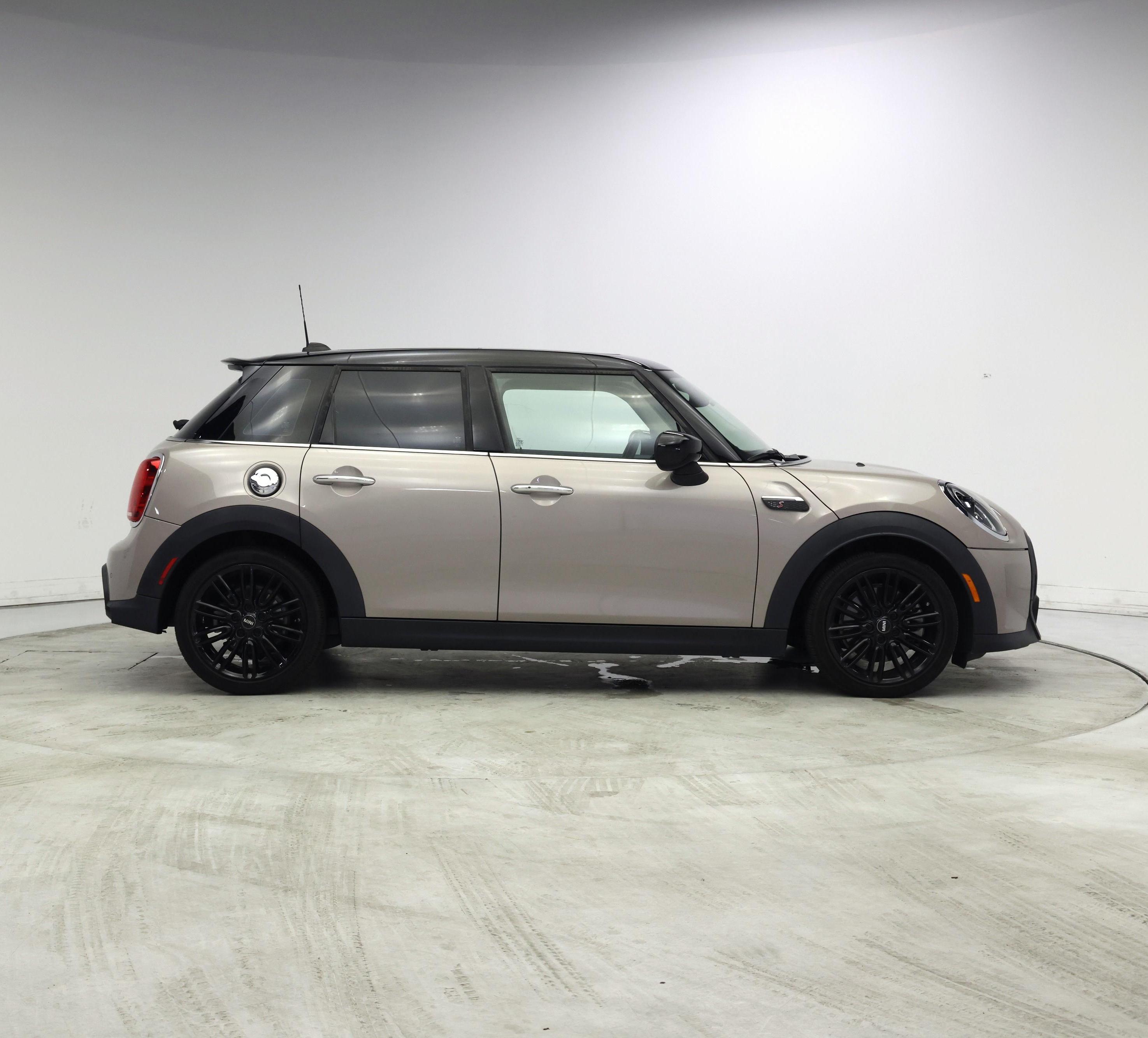 Thumbnail: 2022 MINI Cooper Hardtop - 7