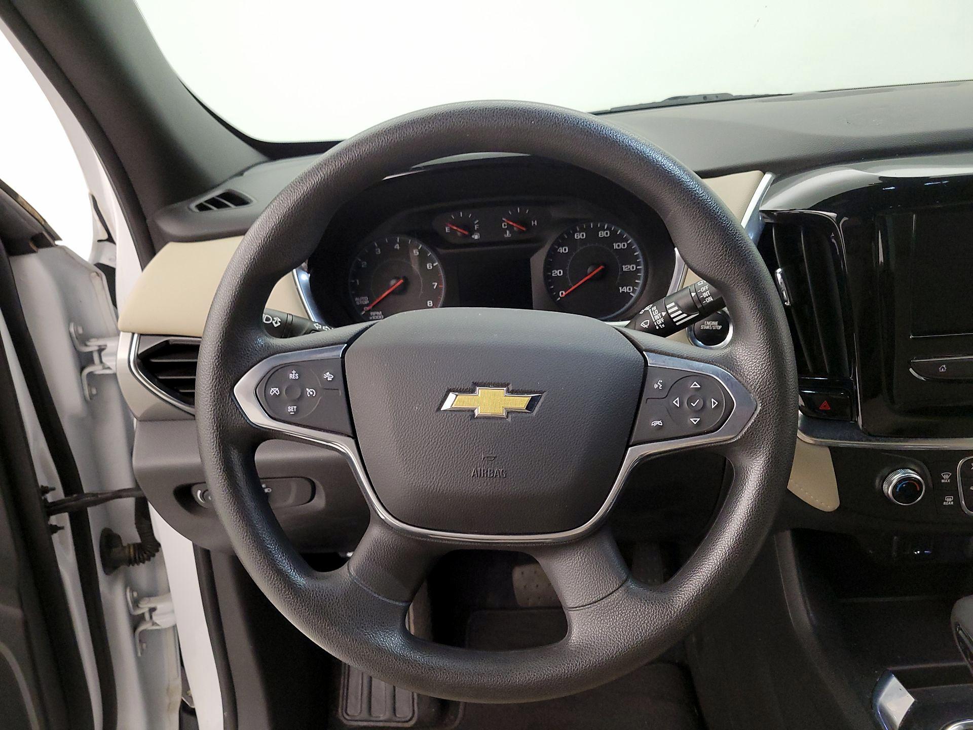 Thumbnail: 2022 Chevrolet Traverse - 10
