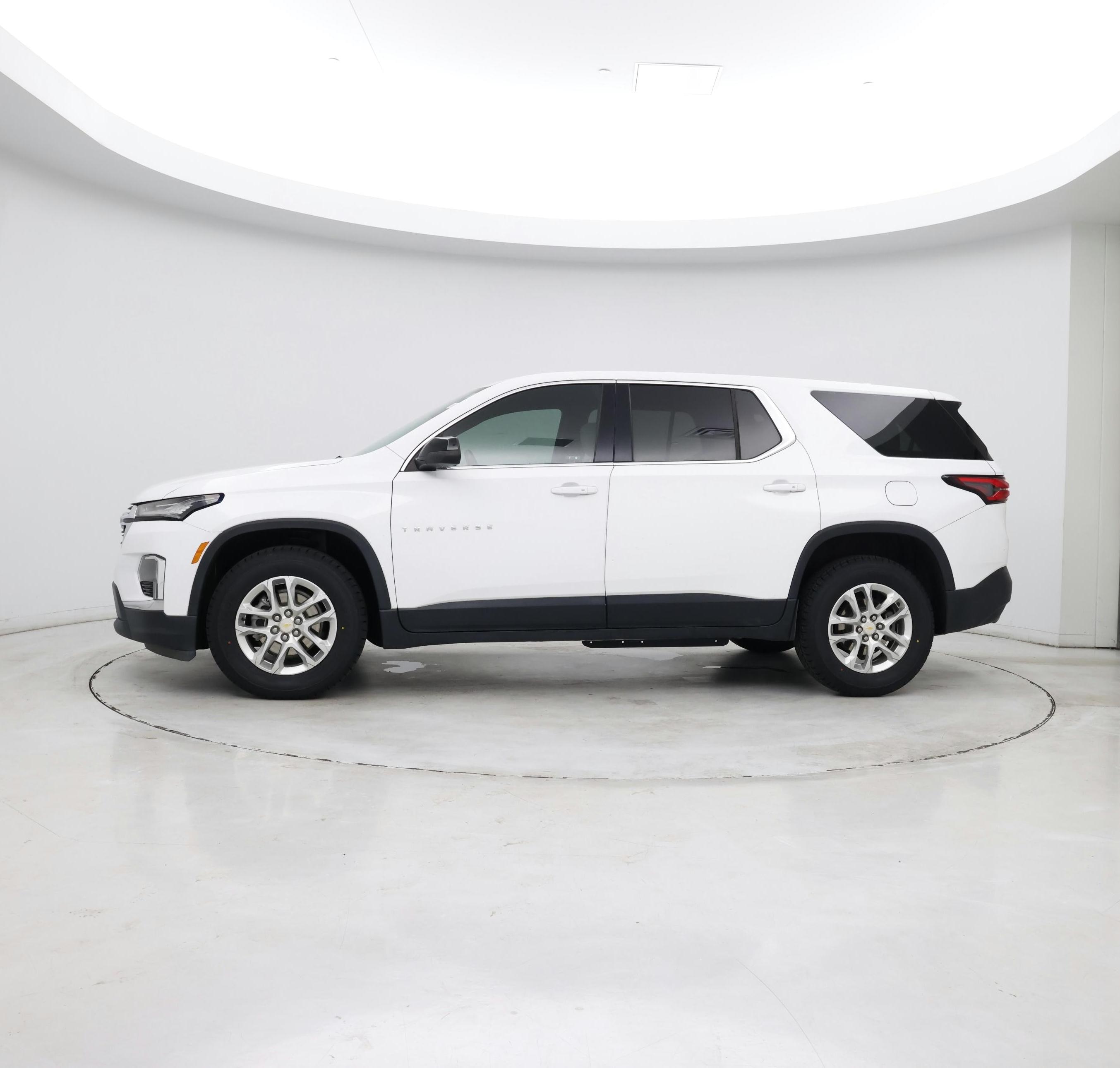 Thumbnail: 2022 Chevrolet Traverse - 2
