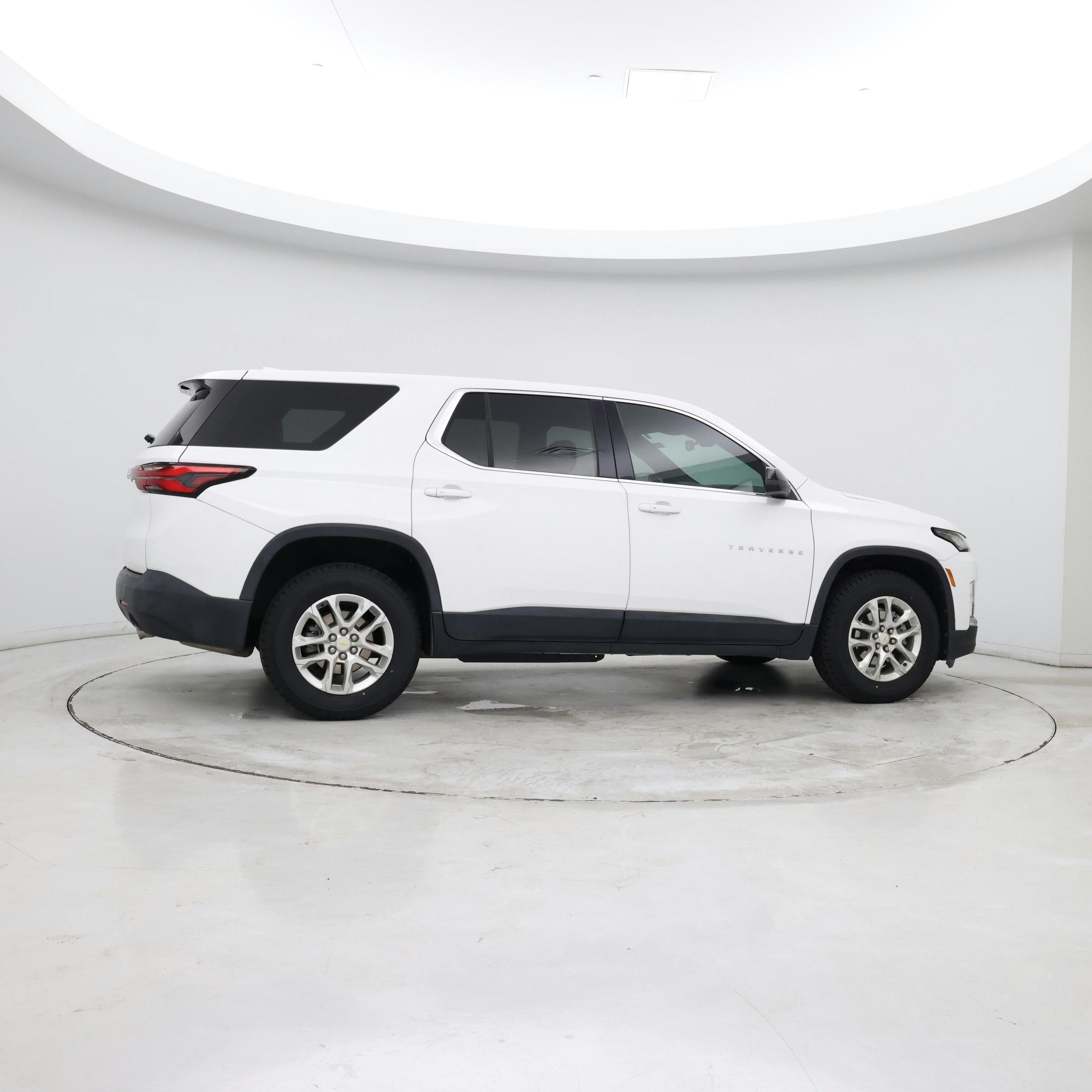 Thumbnail: 2022 Chevrolet Traverse - 8