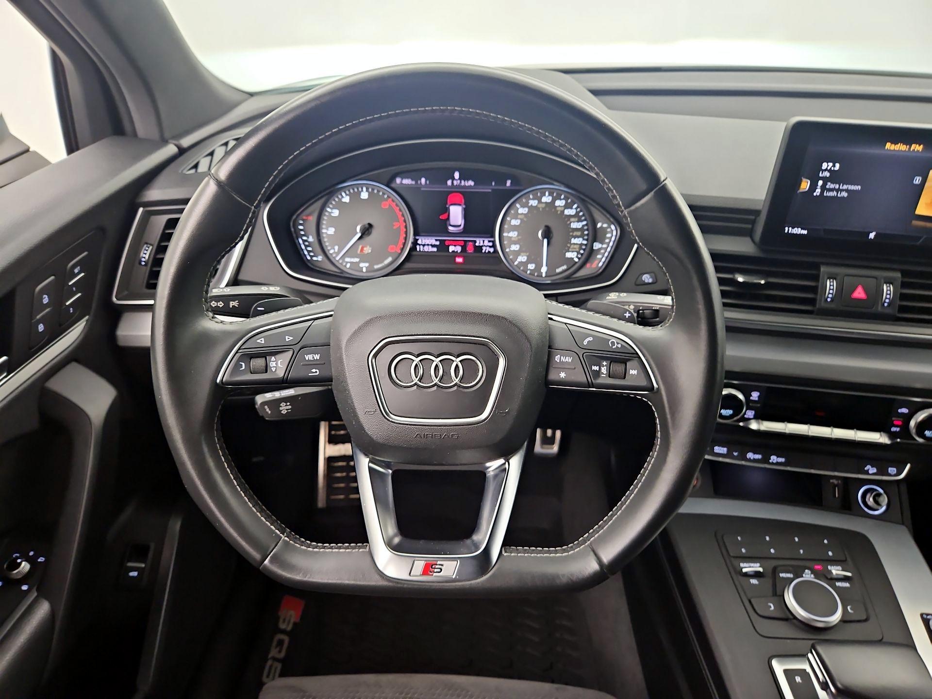 Thumbnail: 2019 Audi SQ5 - 10
