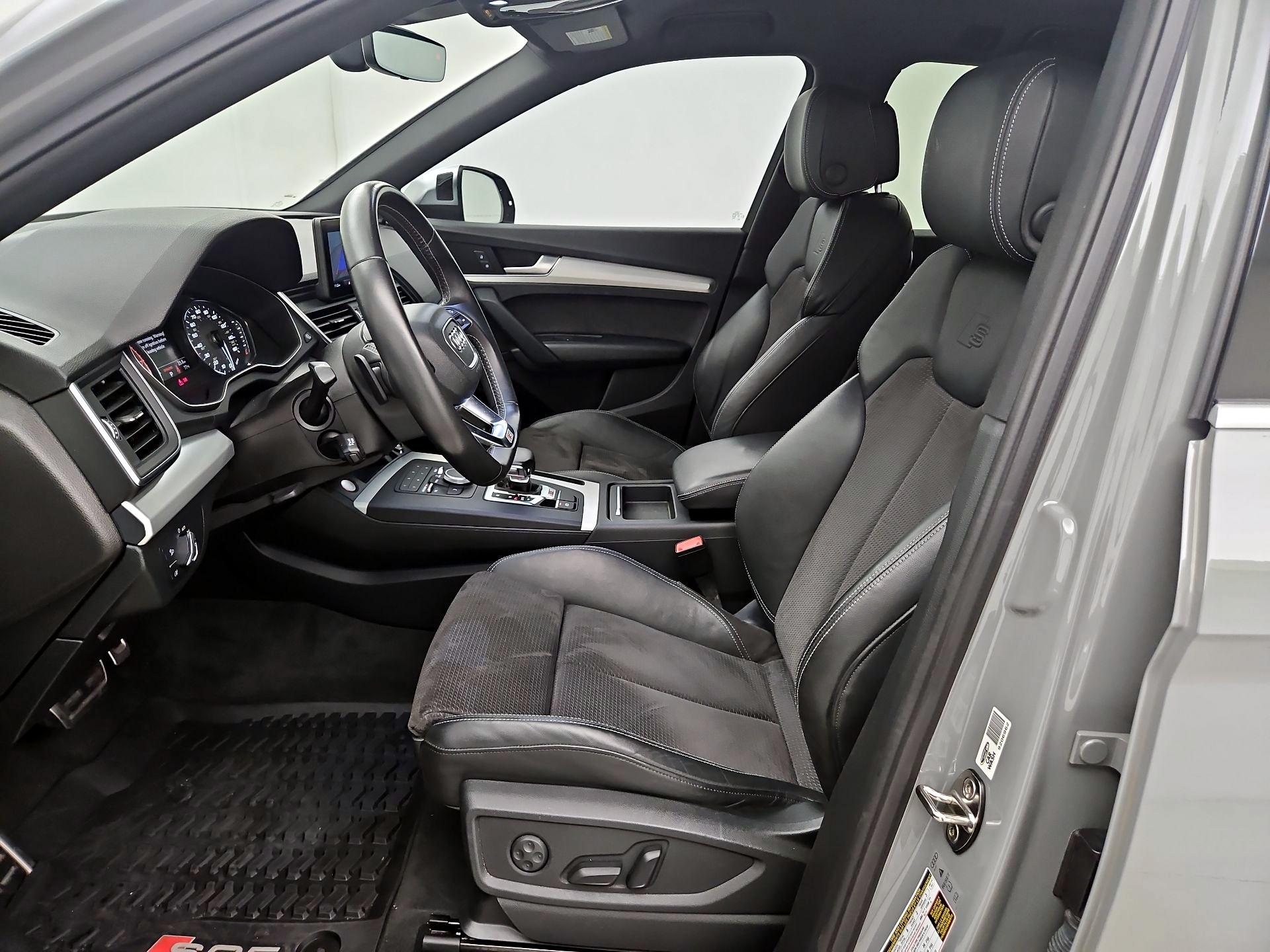Thumbnail: 2019 Audi SQ5 - 11