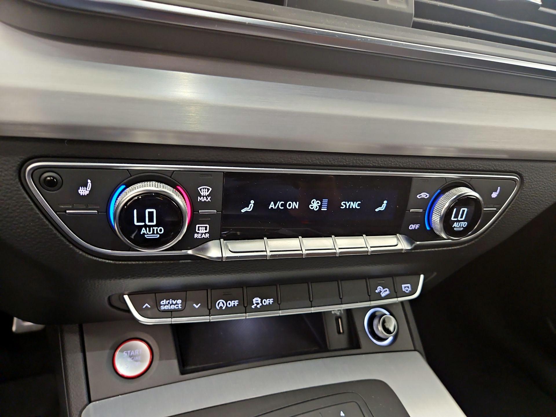 Thumbnail: 2019 Audi SQ5 - 17