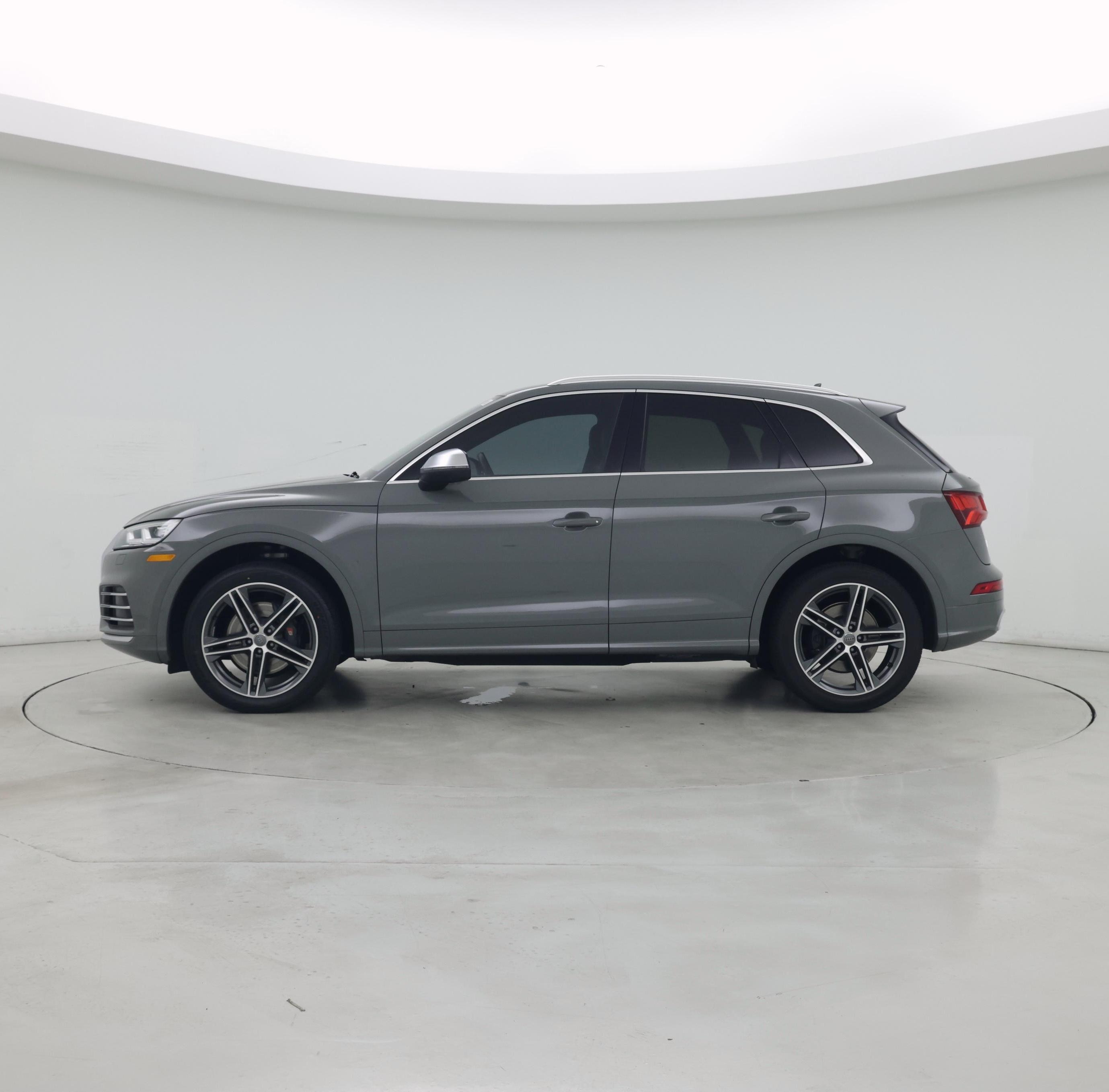 Thumbnail: 2019 Audi SQ5 - 3