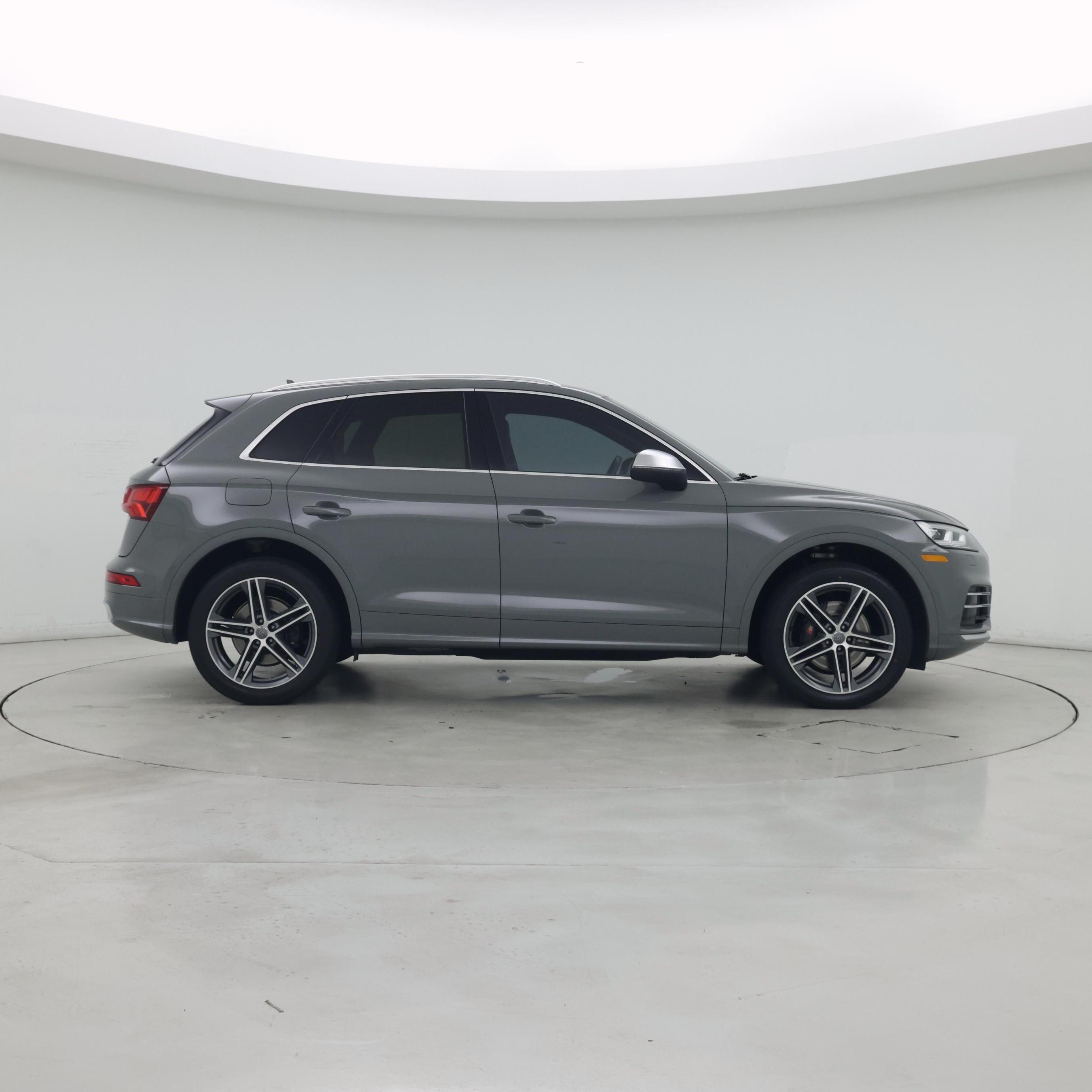 Thumbnail: 2019 Audi SQ5 - 7