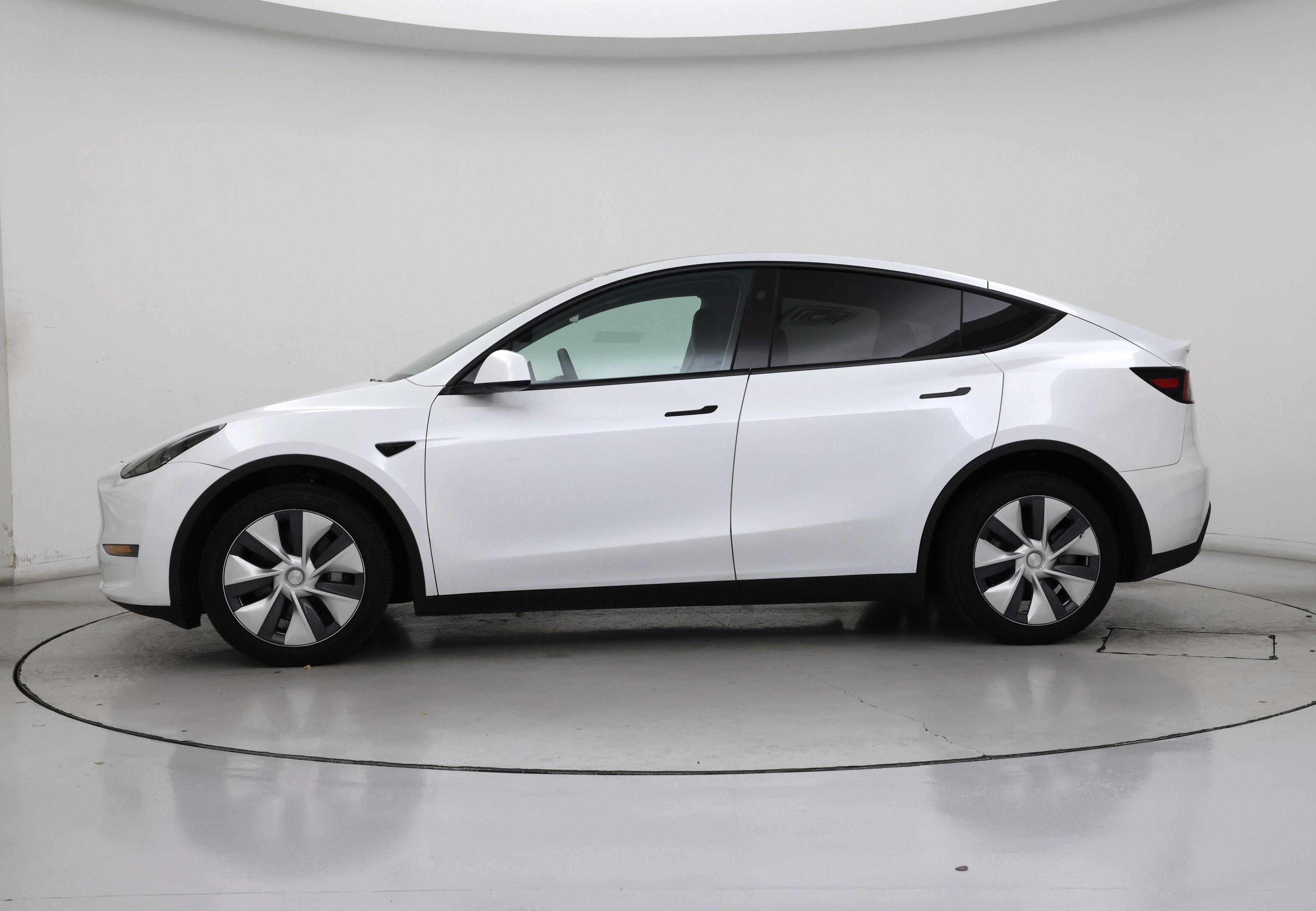 Thumbnail: 2024 Tesla Model Y - 3