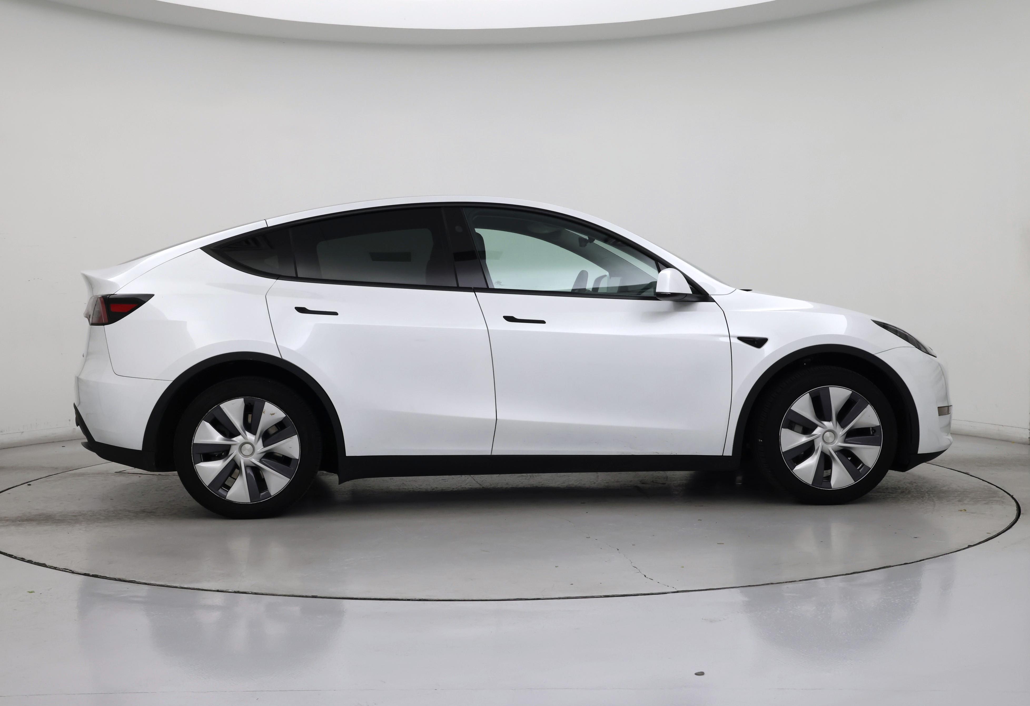 Thumbnail: 2024 Tesla Model Y - 7