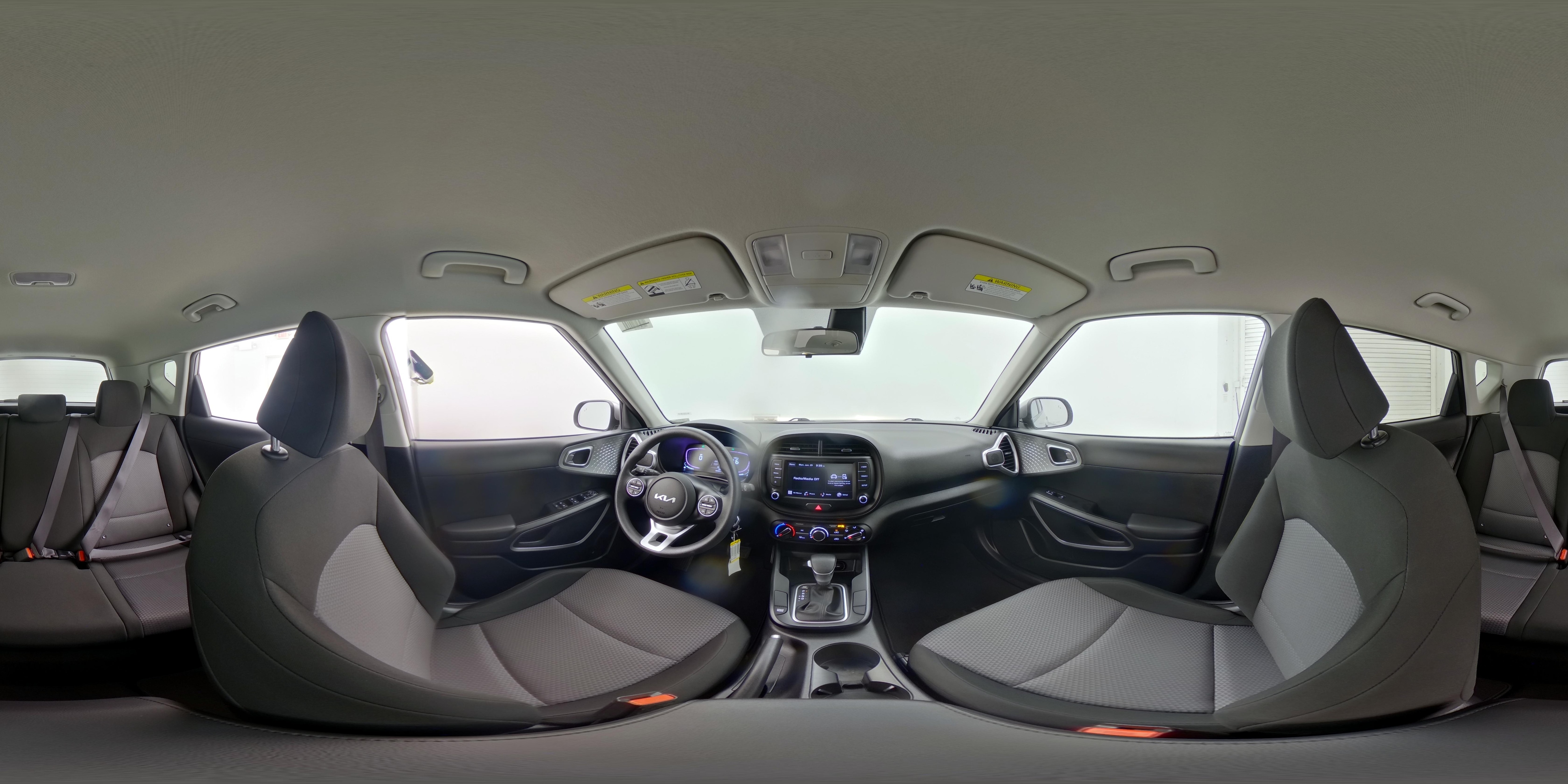 2023 Kia Soul LX - Photo 24
