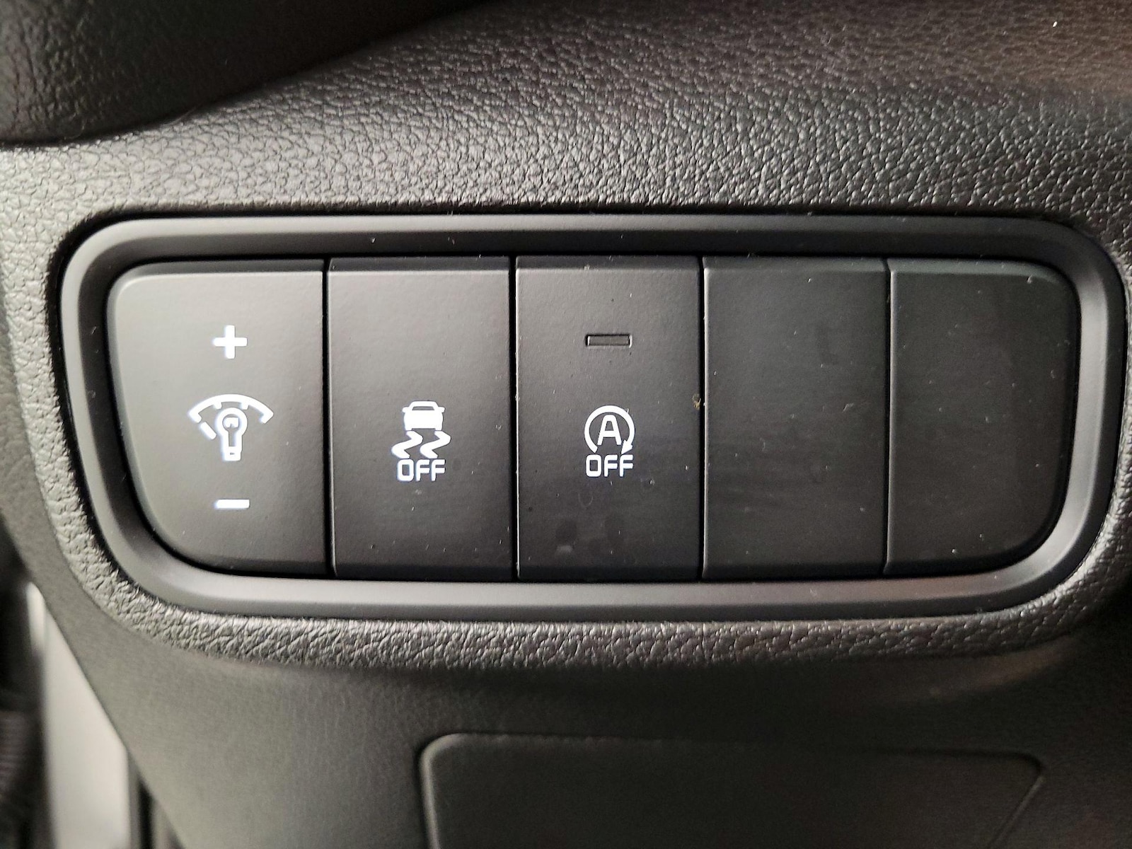 2023 Kia Soul LX - Photo 14