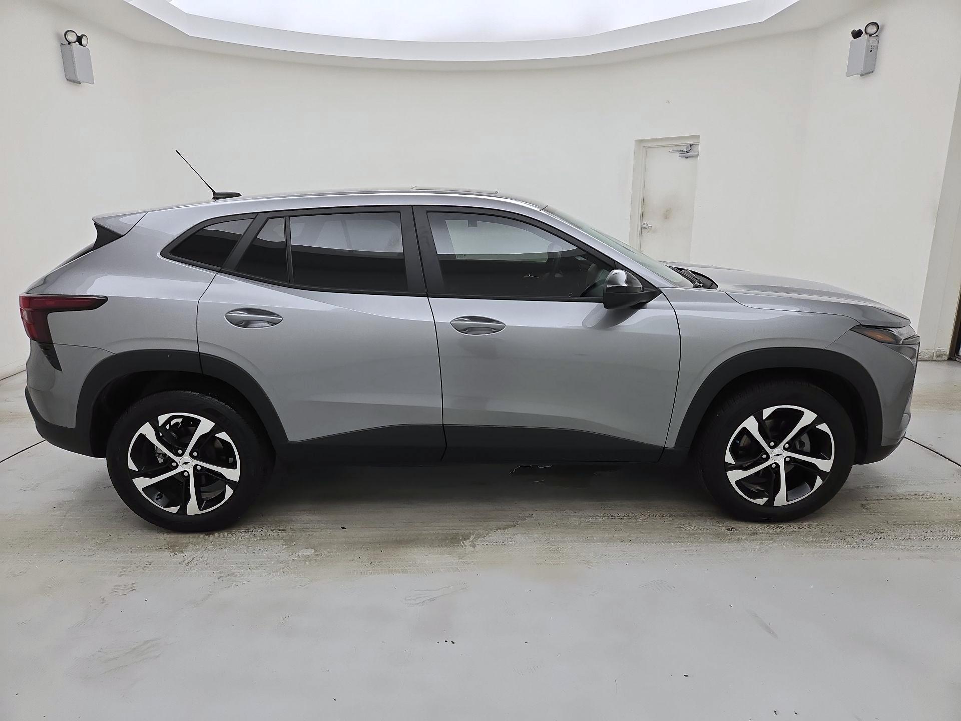 Thumbnail: 2024 Chevrolet Trax - 4
