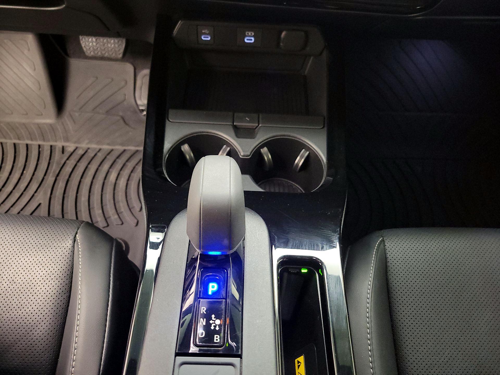 Thumbnail: 2024 Toyota Prius - 17