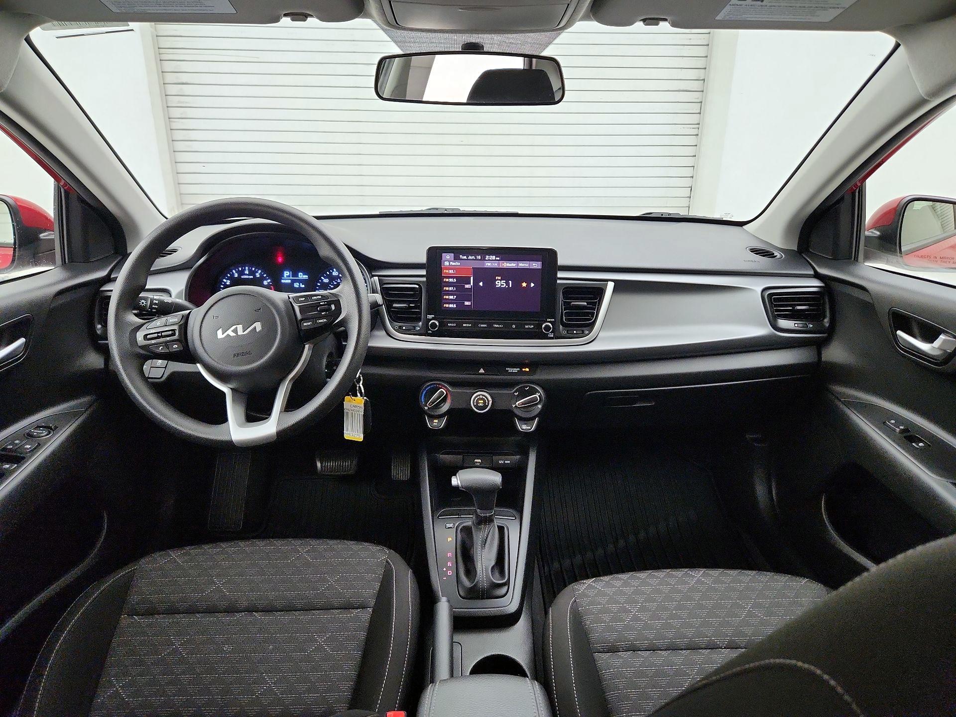 Thumbnail: 2022 Kia Rio - 9