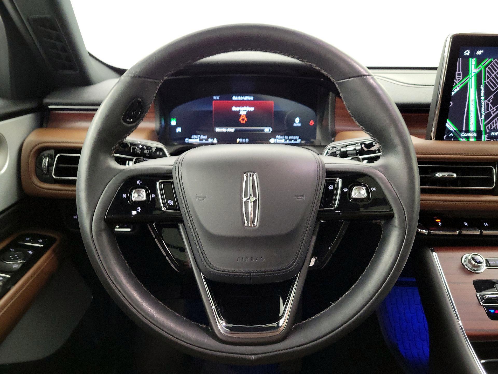 Thumbnail: 2022 Lincoln Aviator - 10