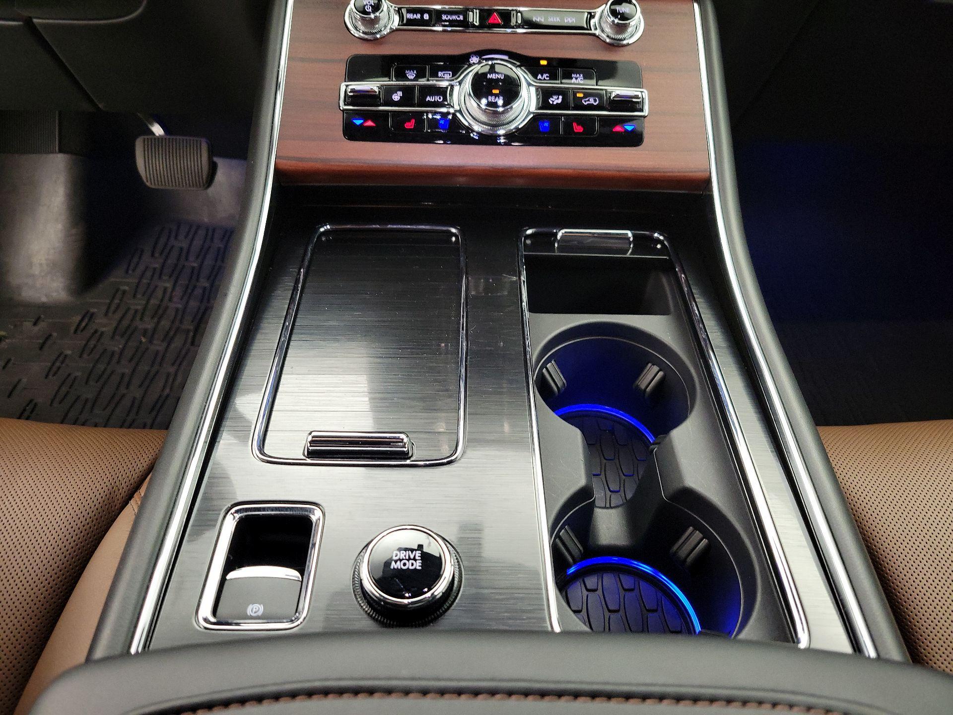Thumbnail: 2022 Lincoln Aviator - 18