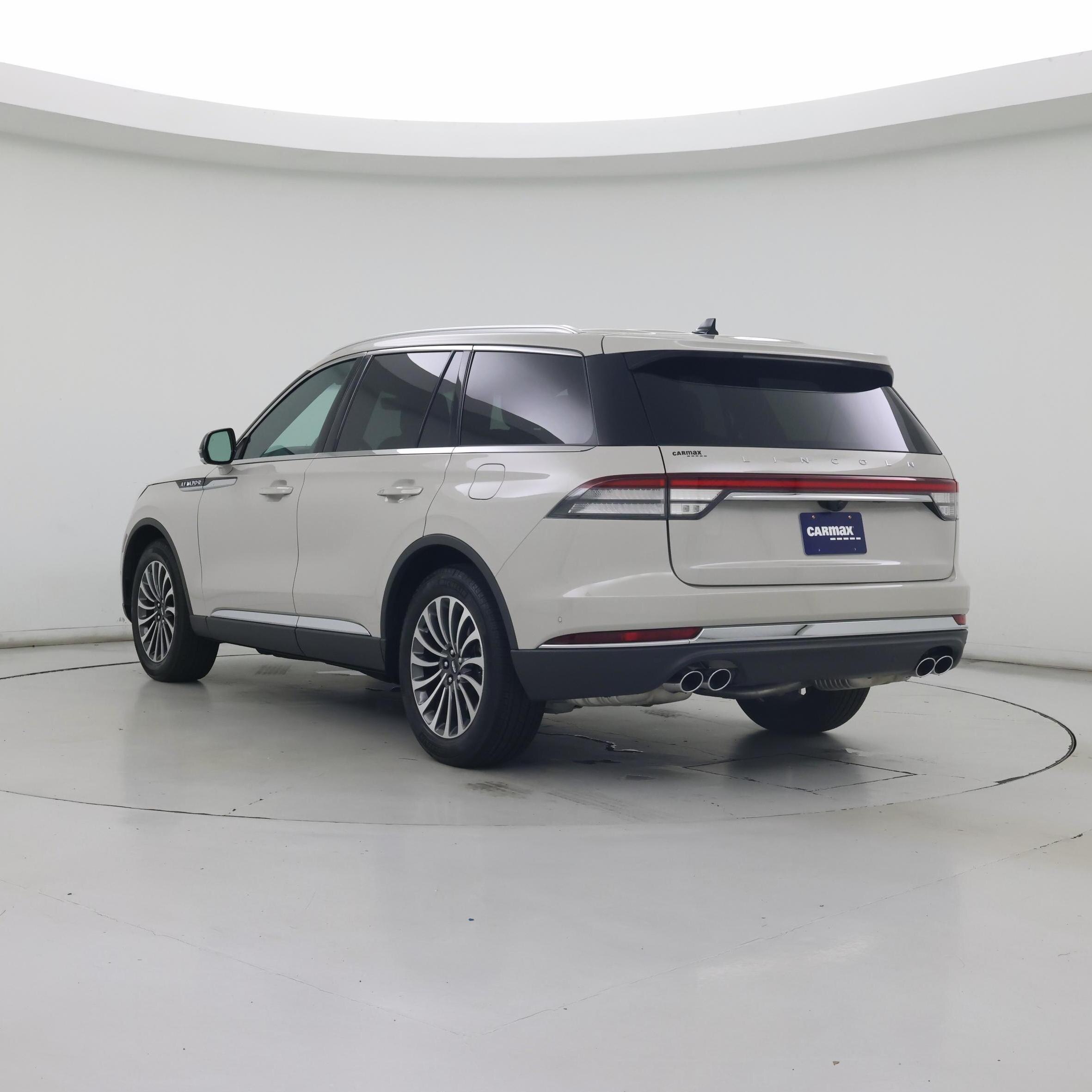 Thumbnail: 2022 Lincoln Aviator - 2