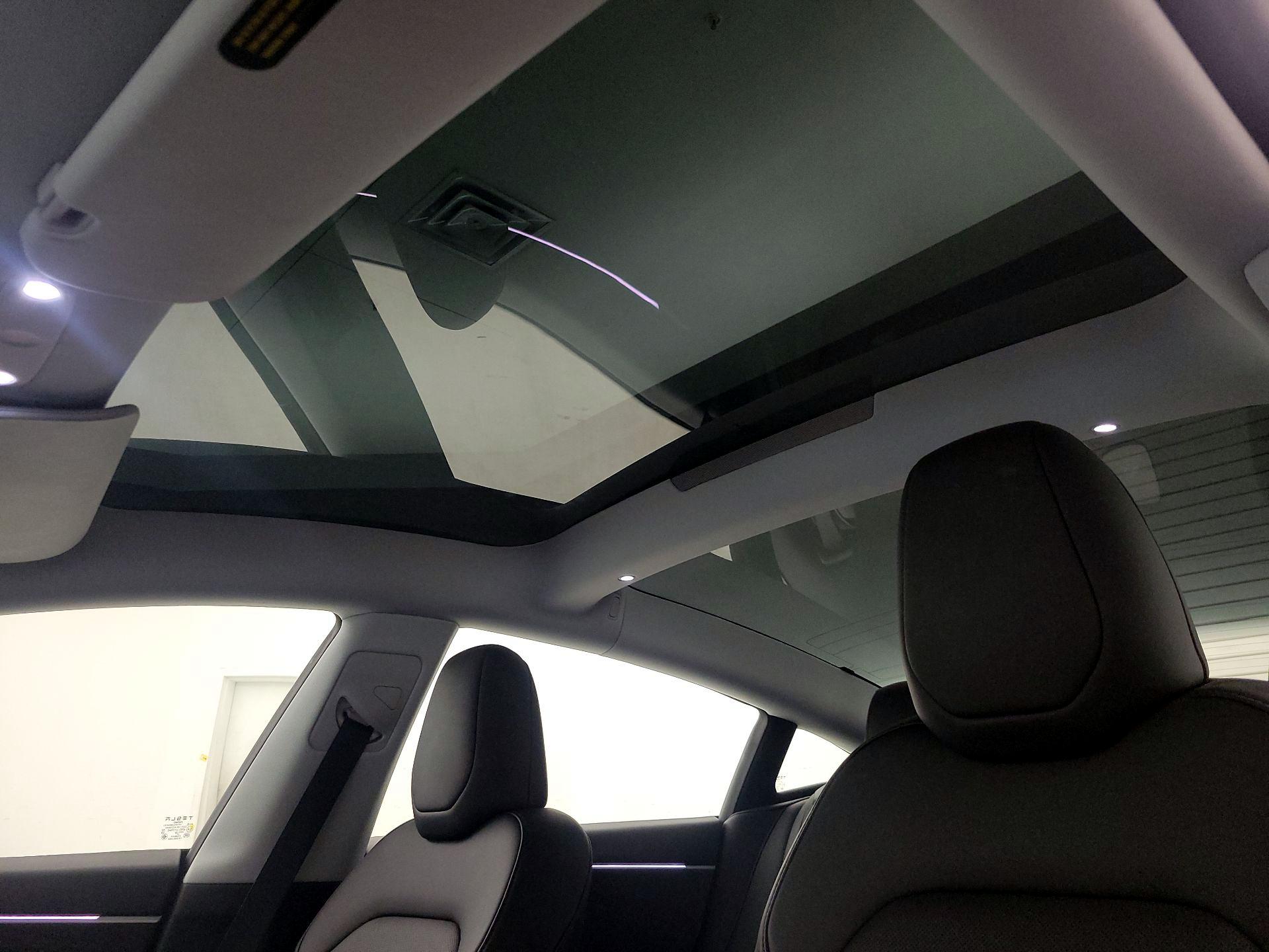Thumbnail: 2025 Tesla Model 3 - 18
