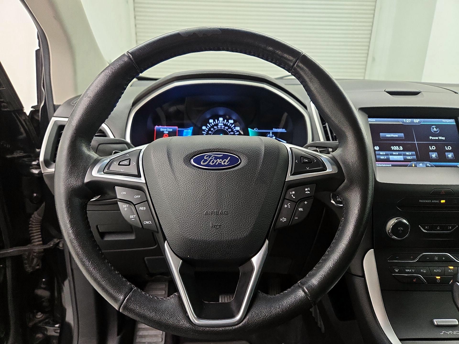 Thumbnail: 2015 Ford Edge - 10