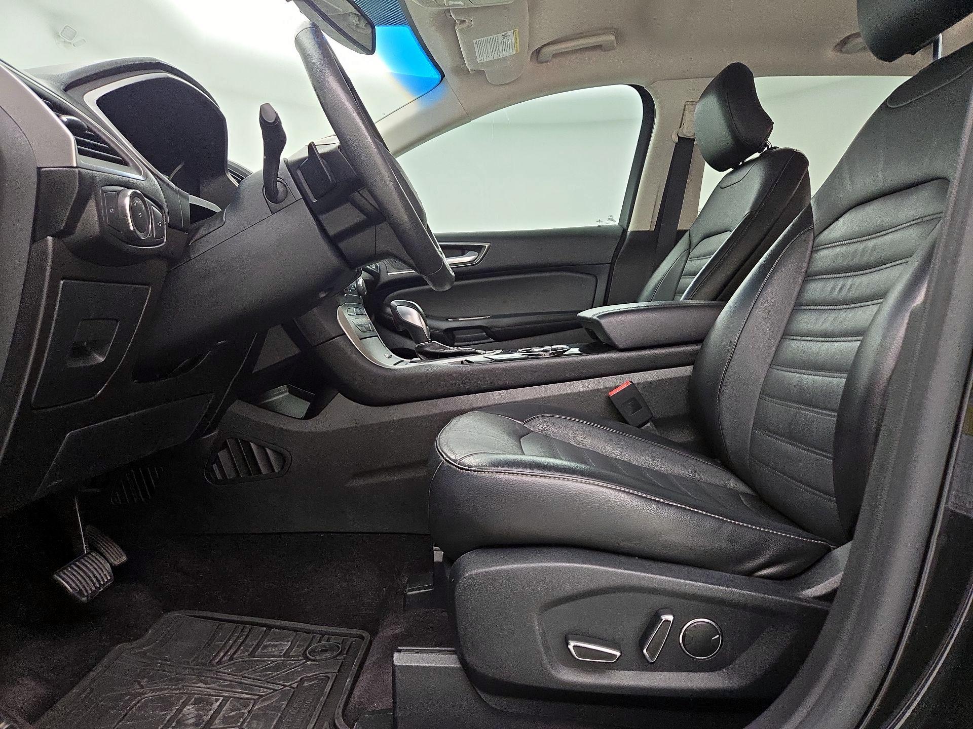 Thumbnail: 2015 Ford Edge - 11
