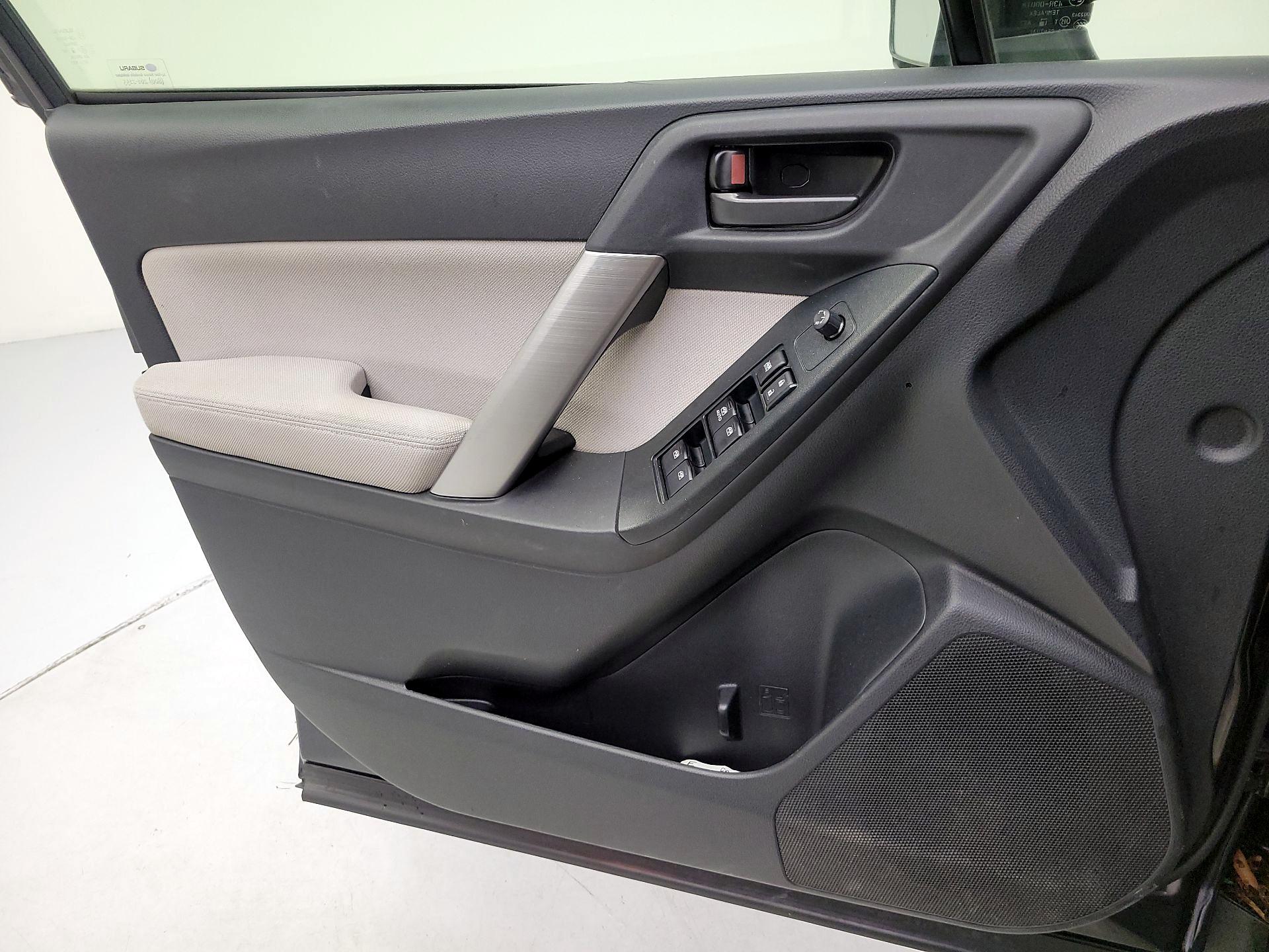 Thumbnail: 2015 Subaru Forester - 12