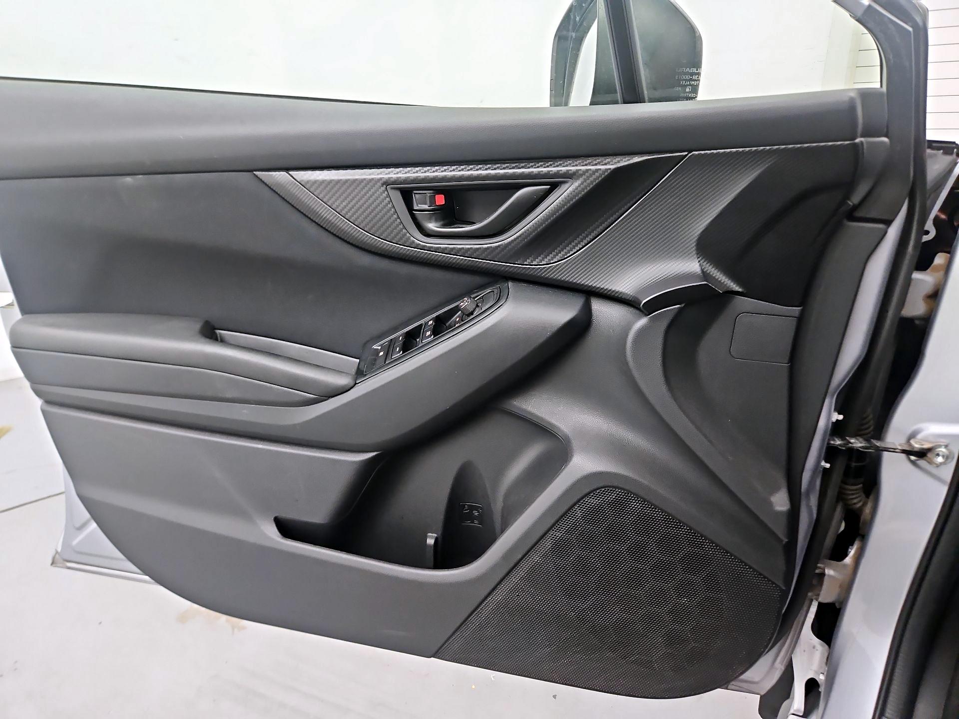 Thumbnail: 2020 Subaru Crosstrek - 10