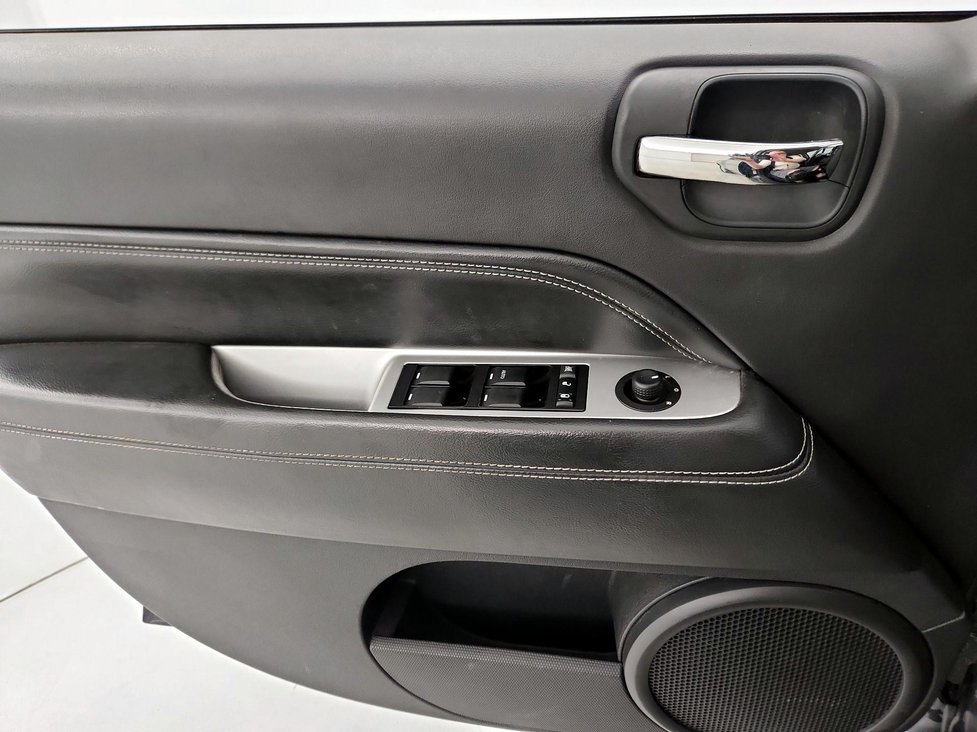 Thumbnail: 2014 Jeep Compass - 12