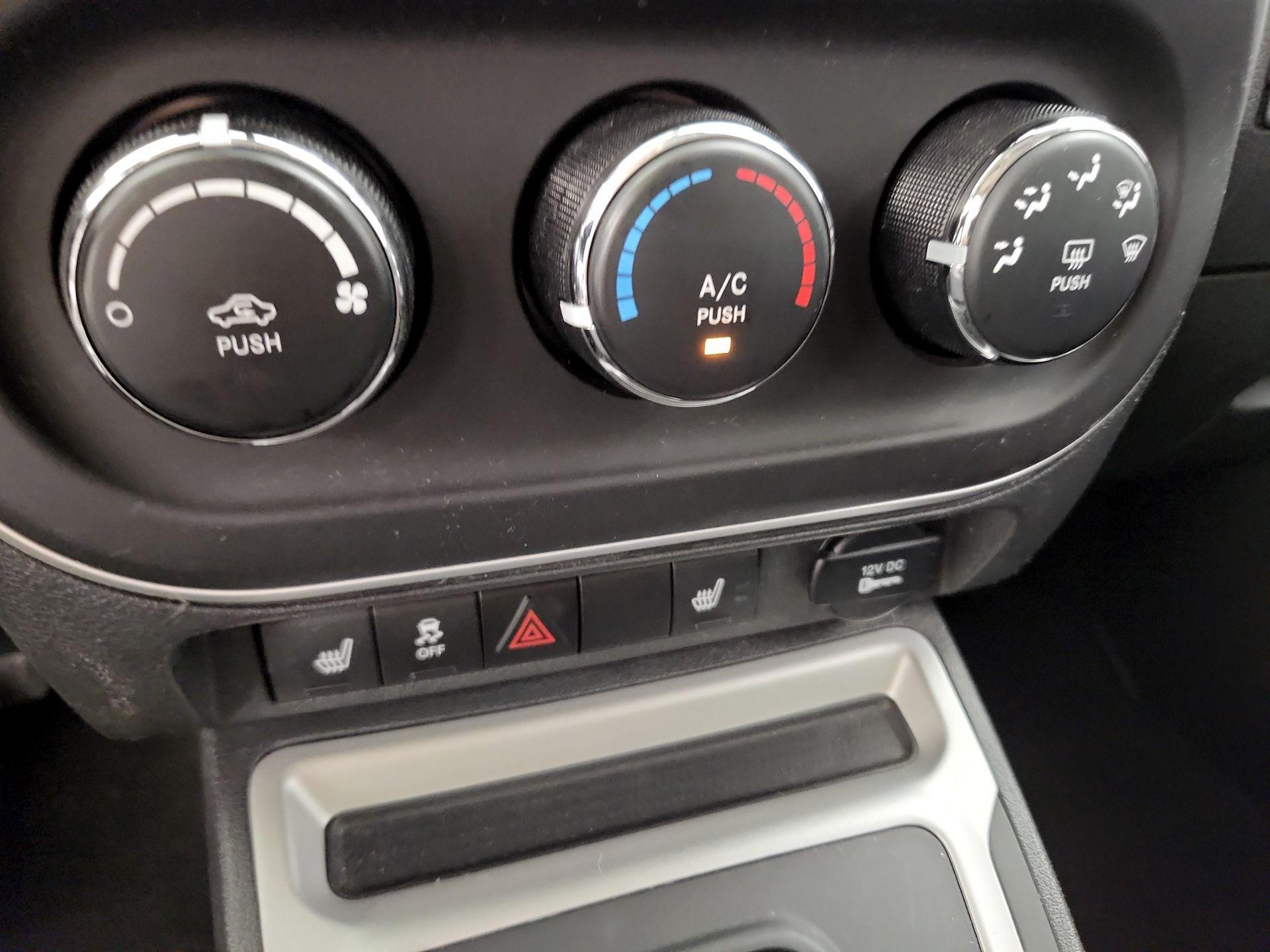 Thumbnail: 2014 Jeep Compass - 15