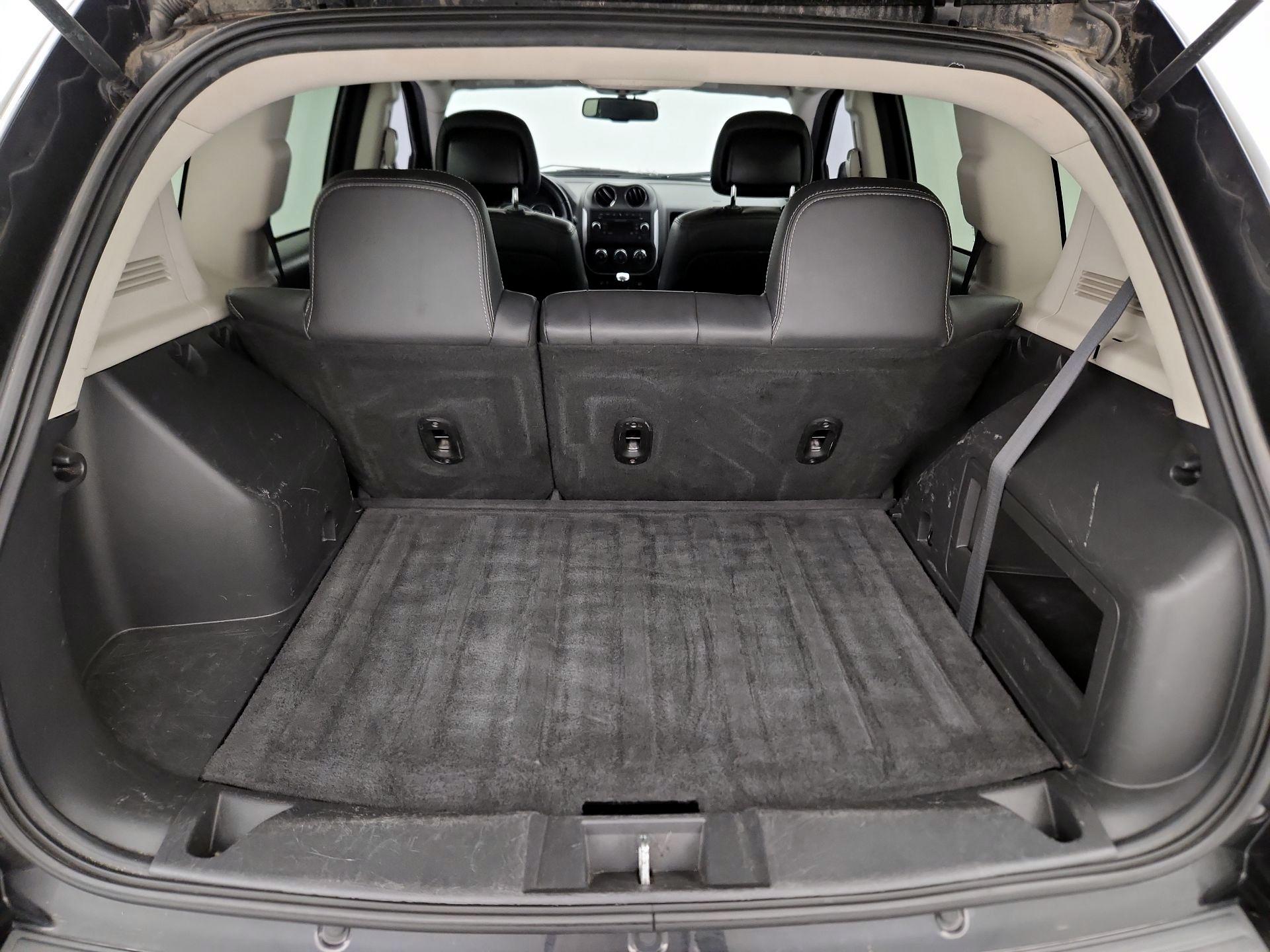 Thumbnail: 2014 Jeep Compass - 18