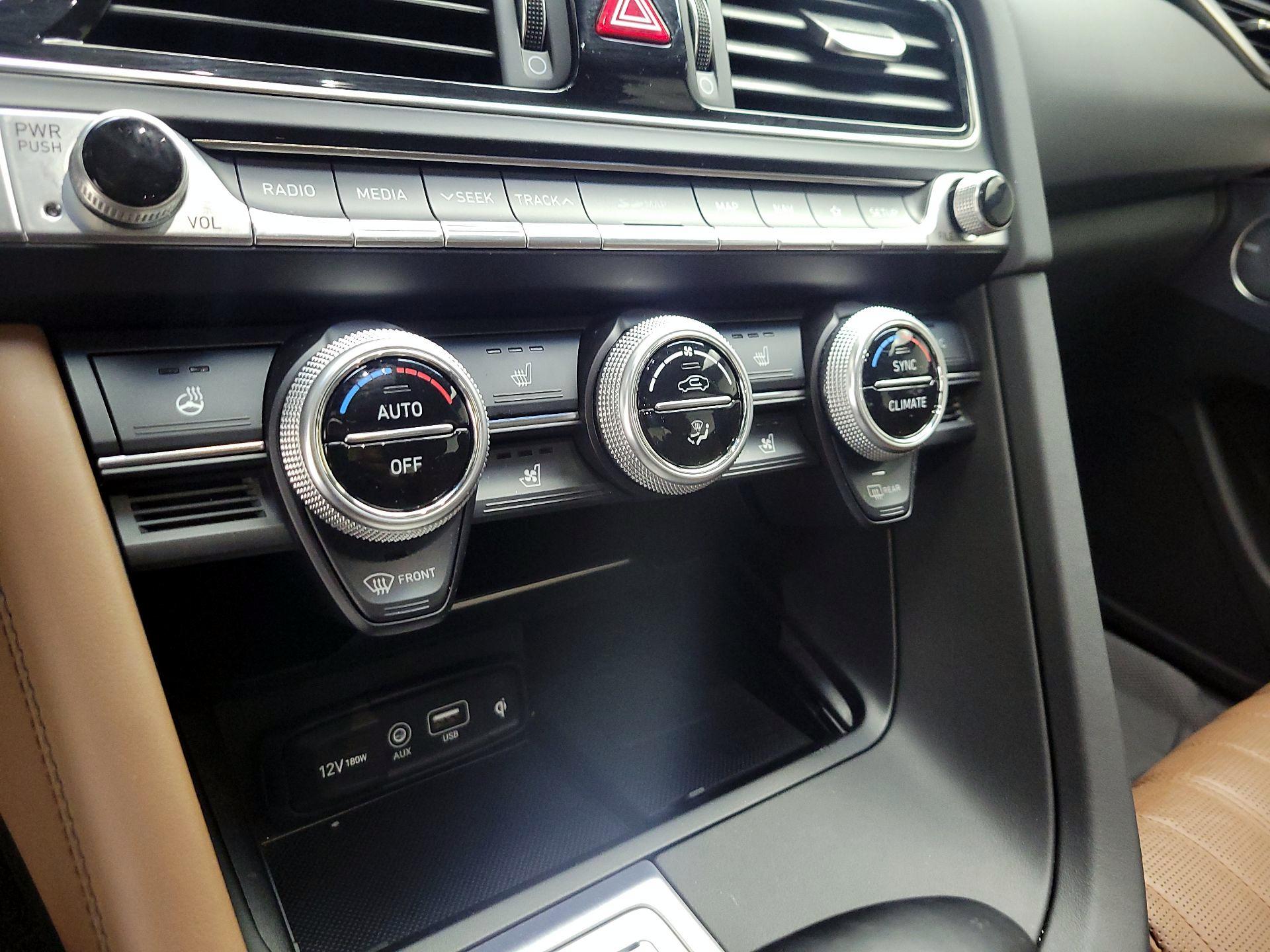 Thumbnail: 2020 Genesis G70 - 16