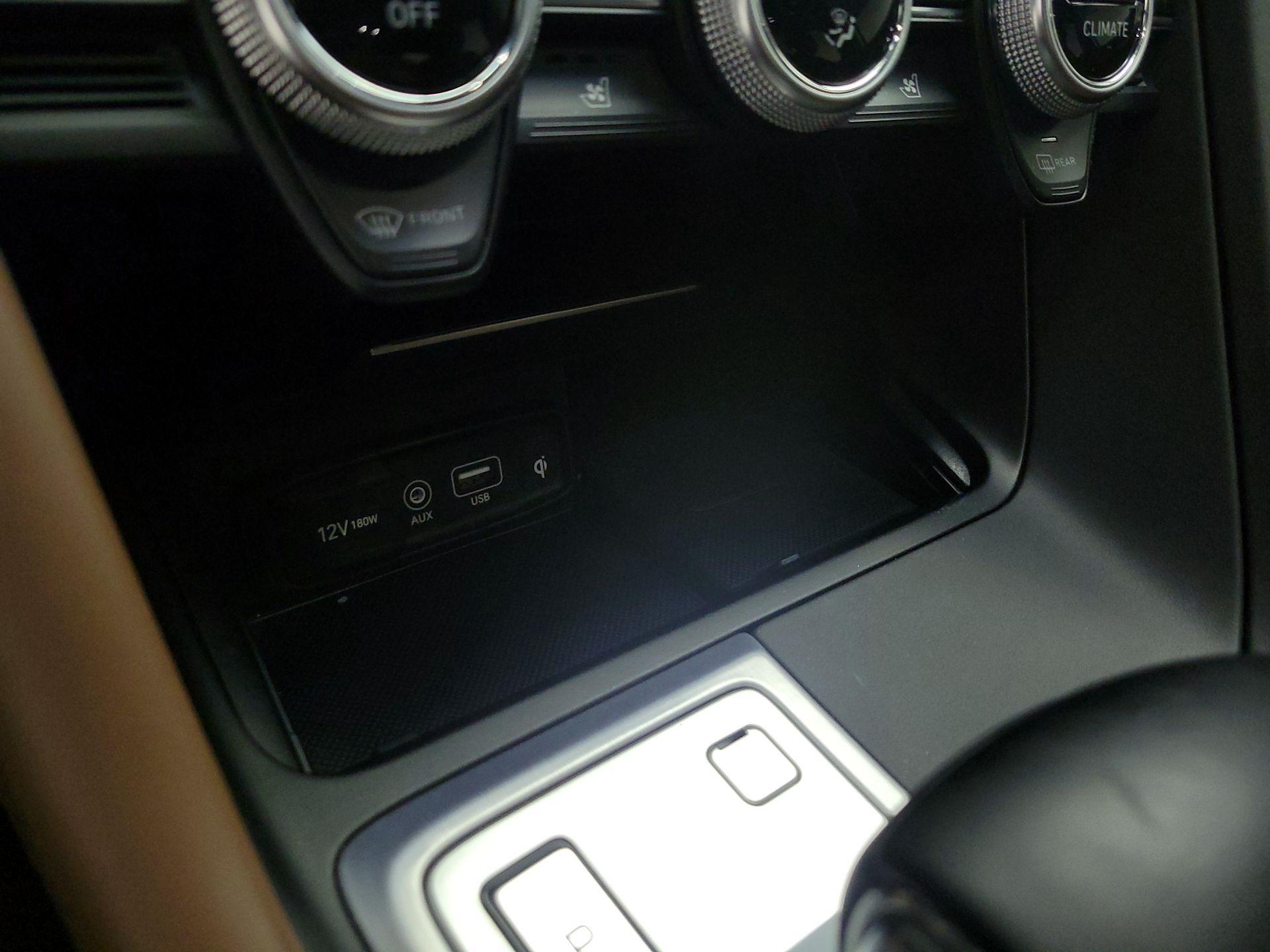 Thumbnail: 2020 Genesis G70 - 18