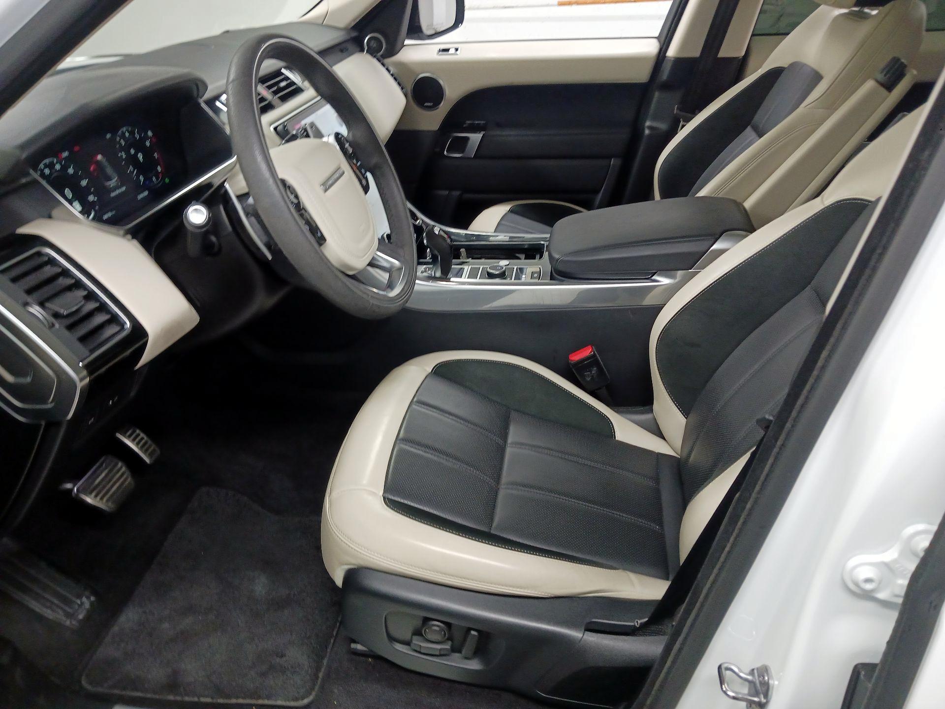 Thumbnail: 2020 Land Rover Range Rover Sport - 11