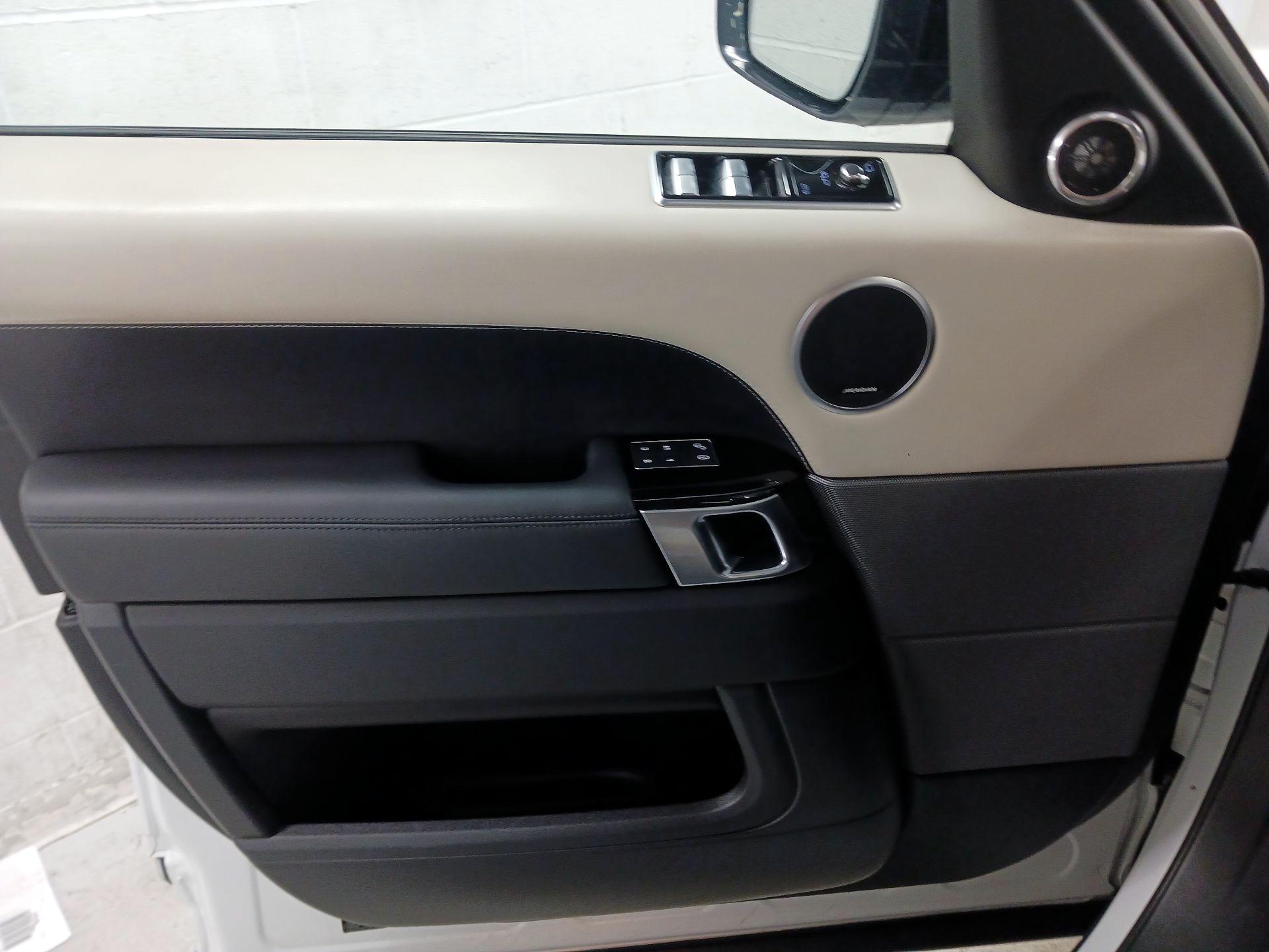 Thumbnail: 2020 Land Rover Range Rover Sport - 12