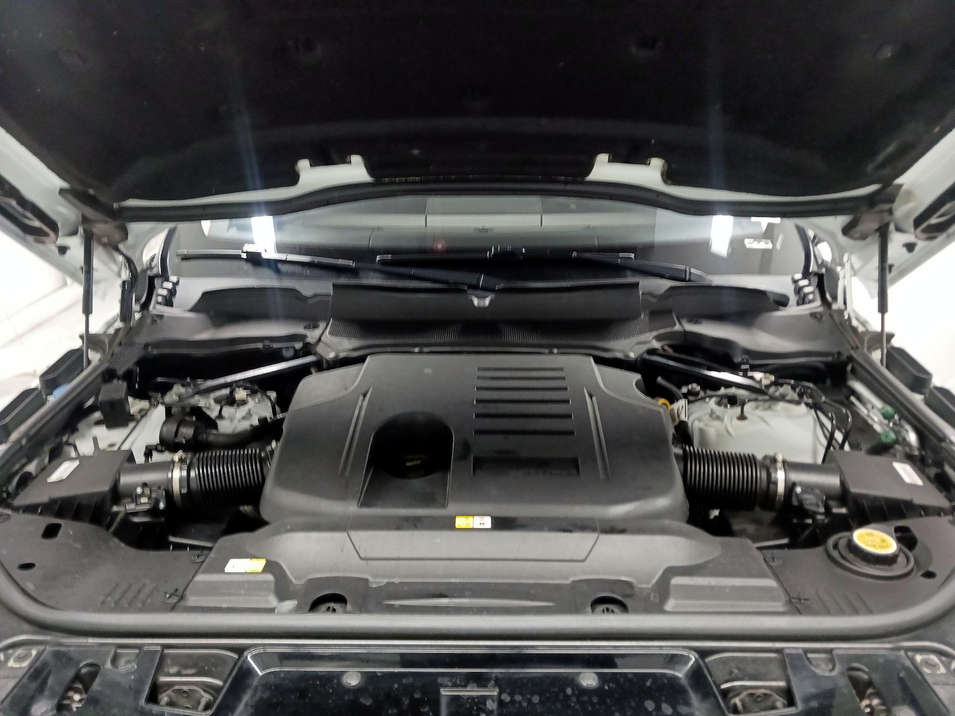 Thumbnail: 2020 Land Rover Range Rover Sport - 17