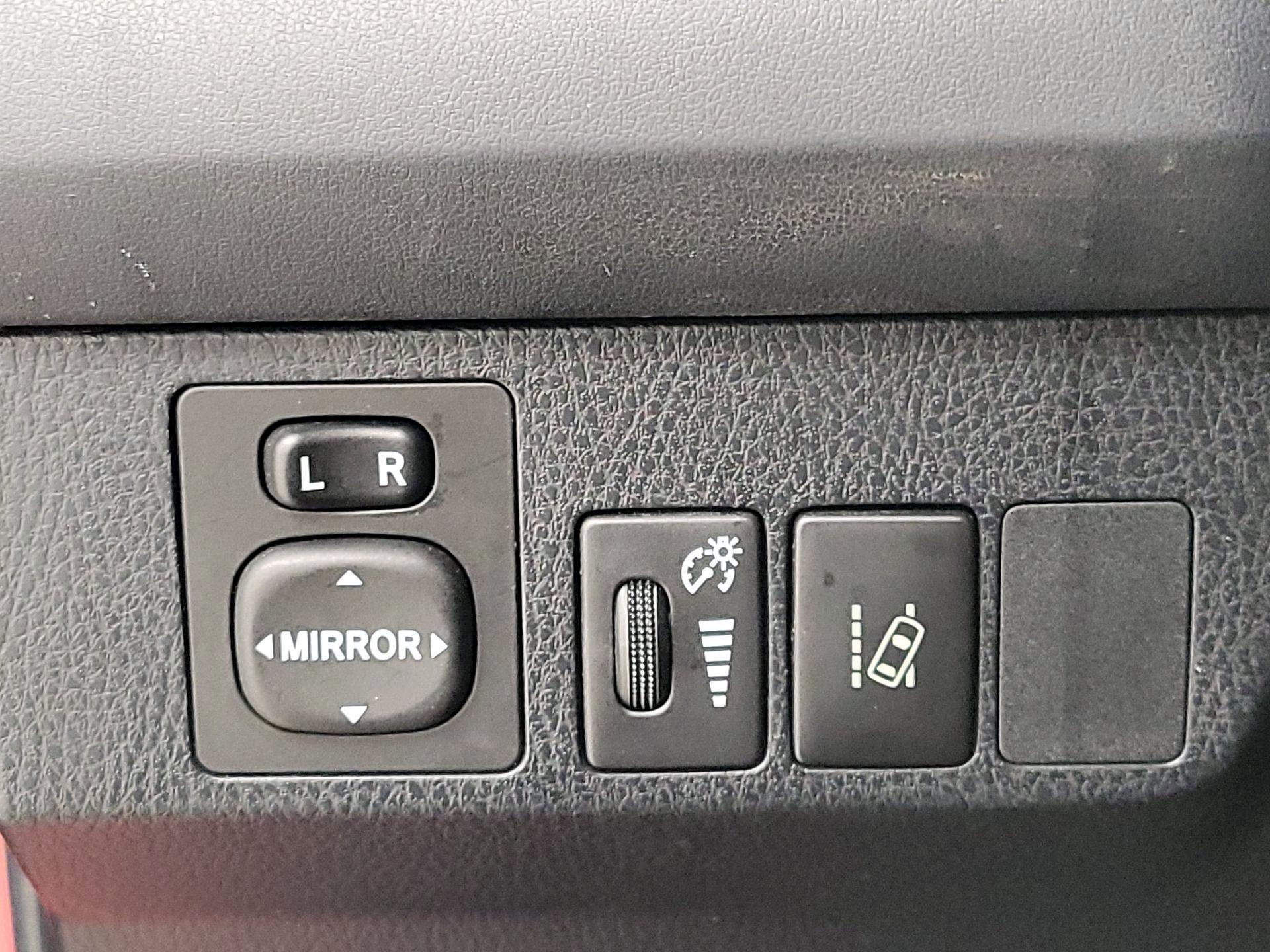 Thumbnail: 2017 Toyota RAV4 - 13